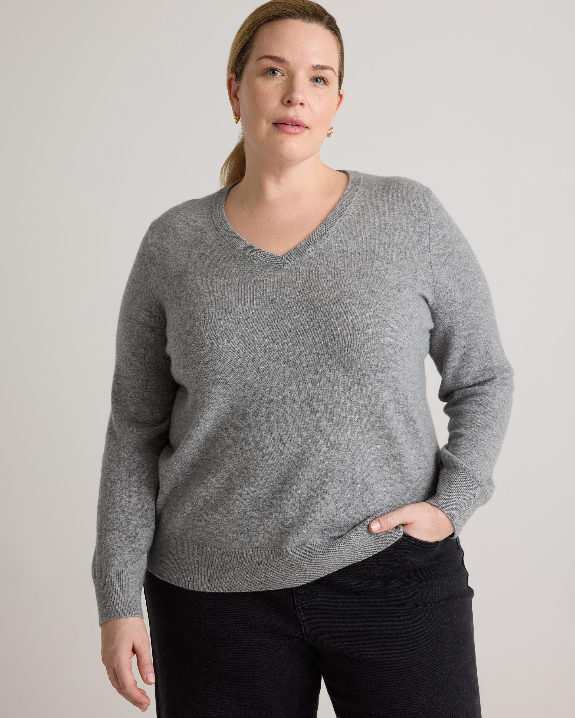 Quince | Women's Mongolian Cashmere V-Neck Sweater Product Image