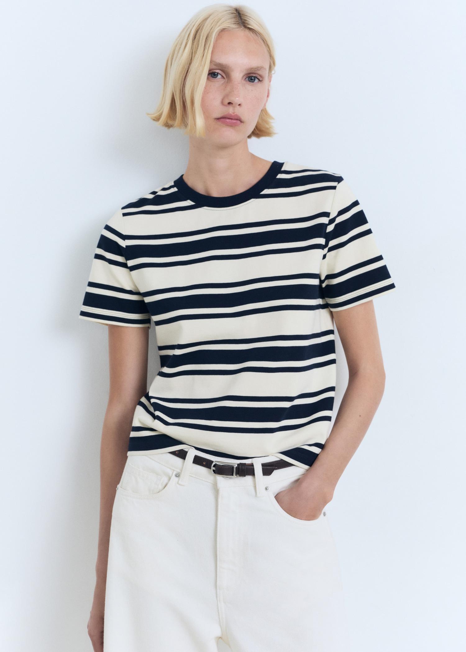 Contrasting collar cotton t-shirt - Women | MANGO USA Product Image