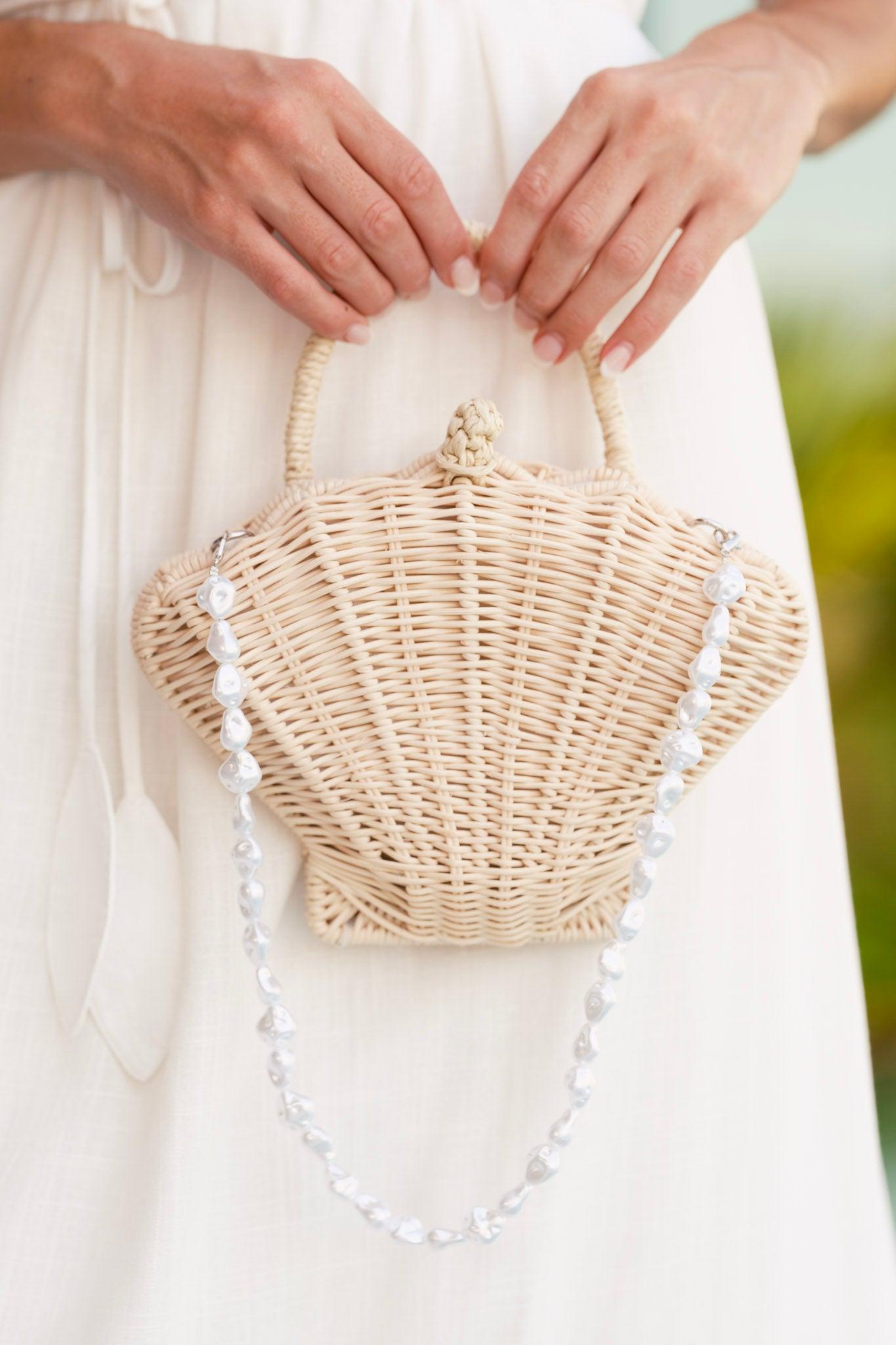 That Sunkissed Glow Ivory Rattan Structured Seashell Handbag Product Image