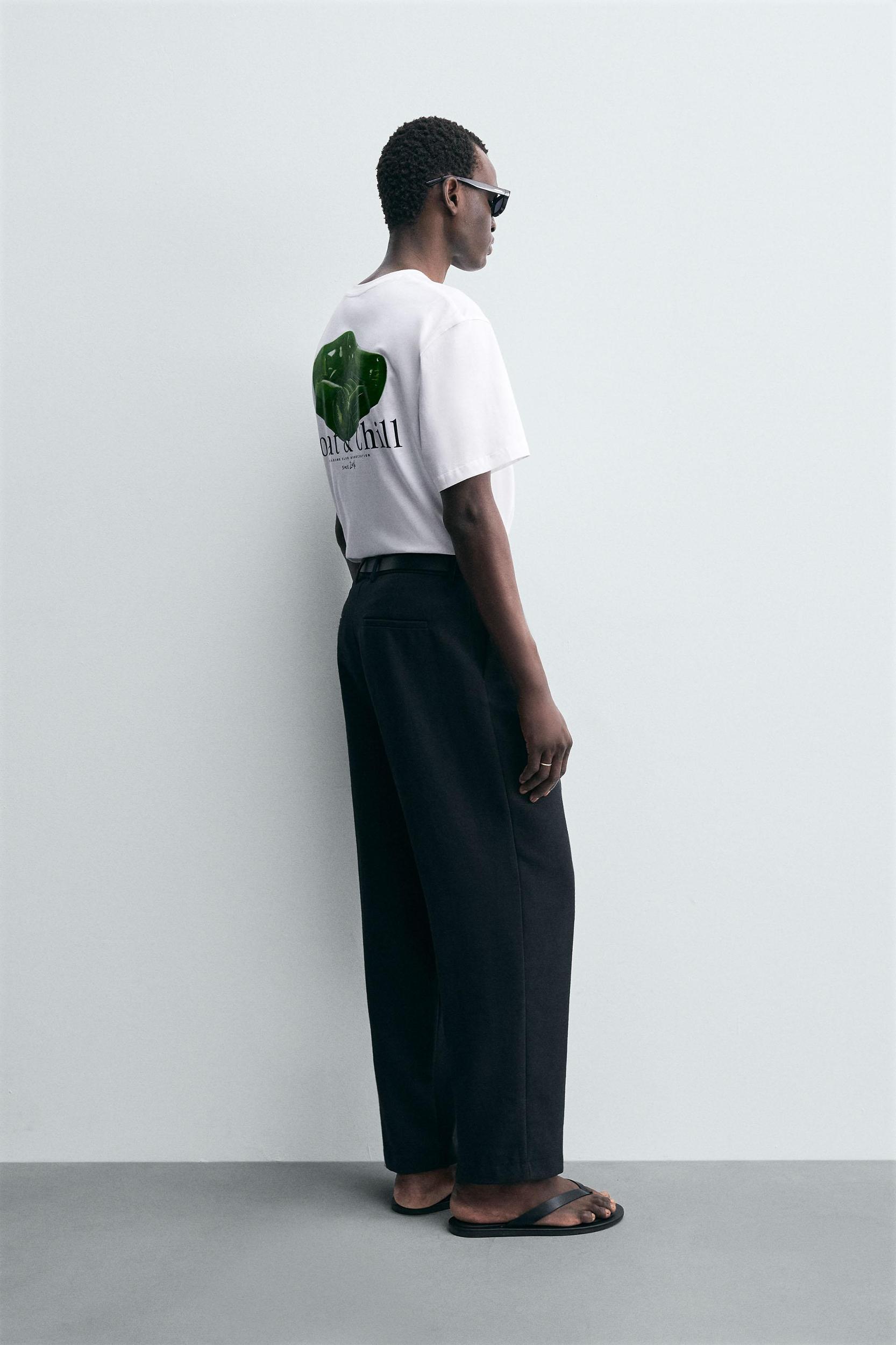 CONTRAST PRINT T-SHIRT Product Image