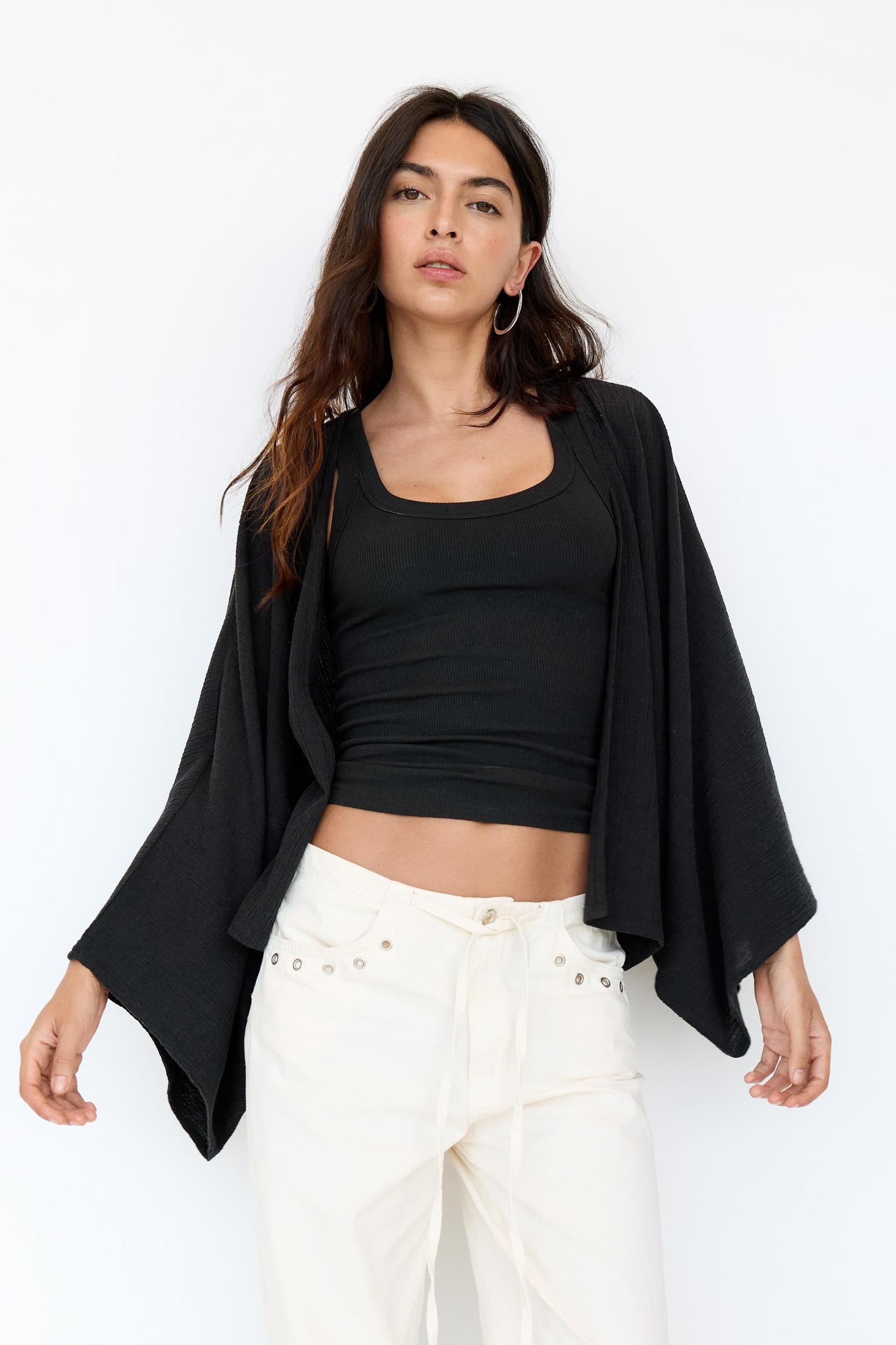 Short rustic kimono Product Image