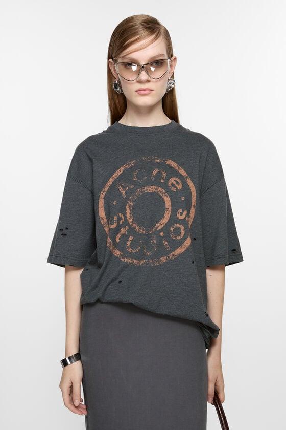 Logo t-shirt - Relaxed fit Product Image