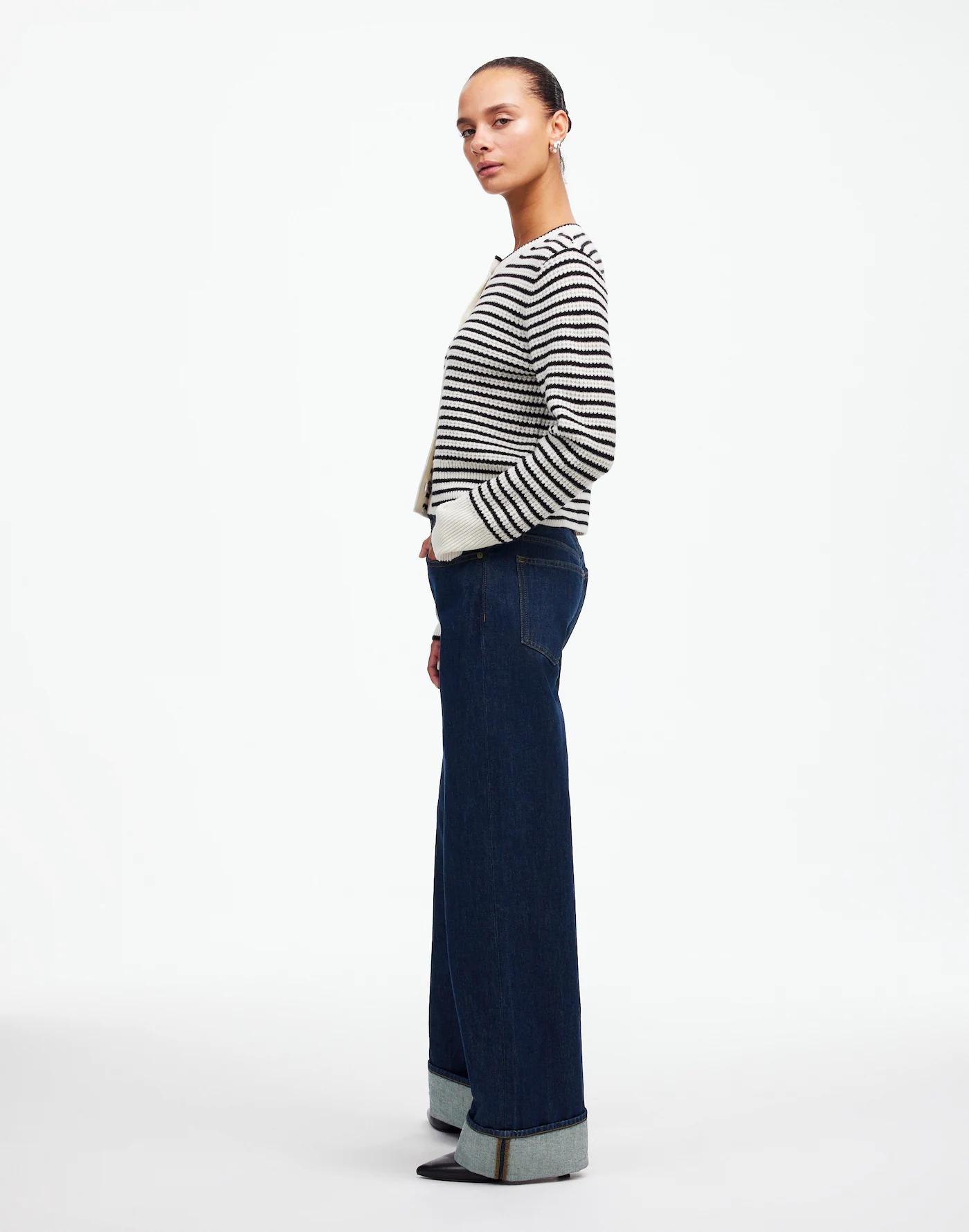Low-Slung Baggy Jeans Product Image