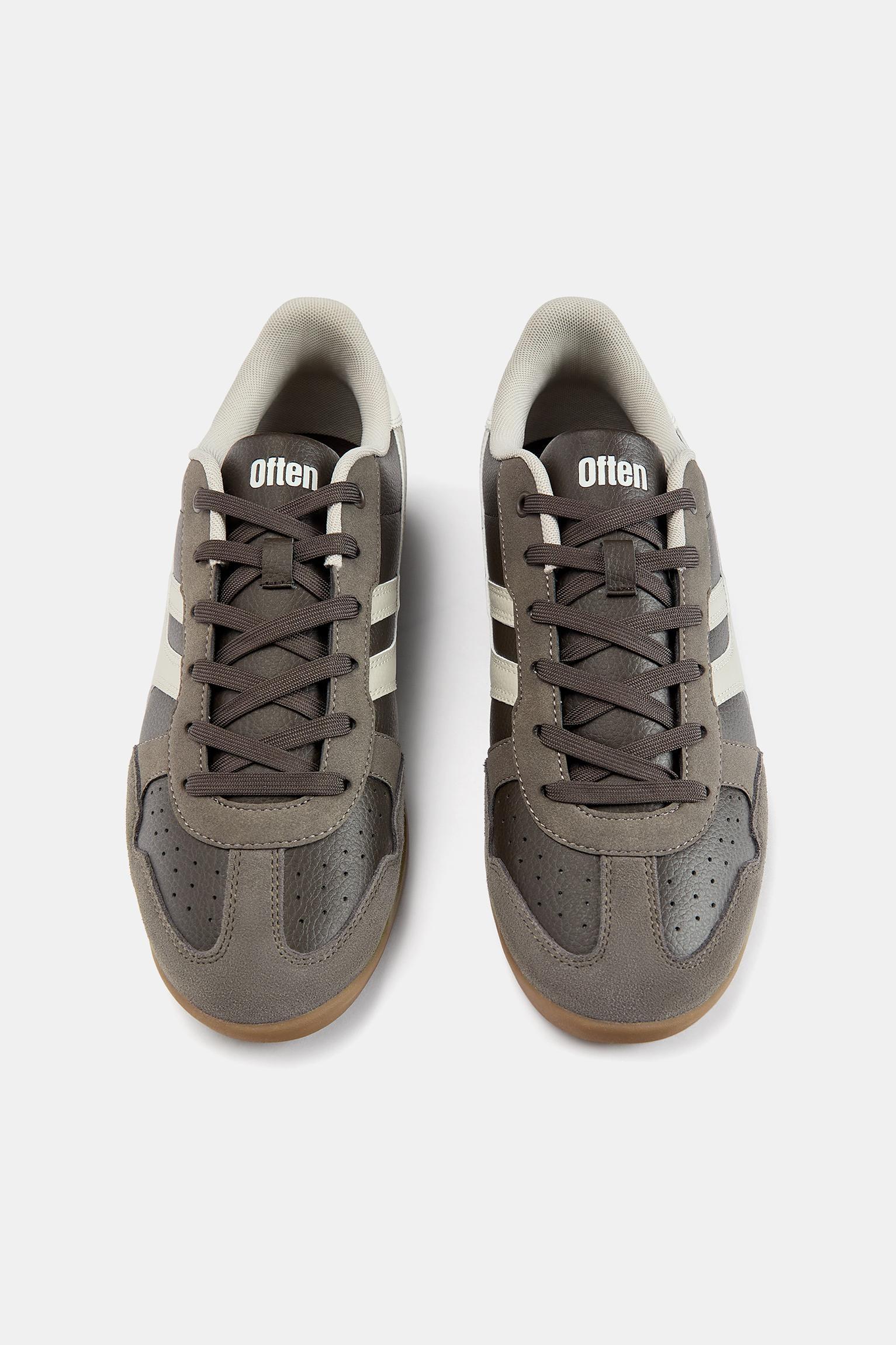 Retro sneakers Product Image