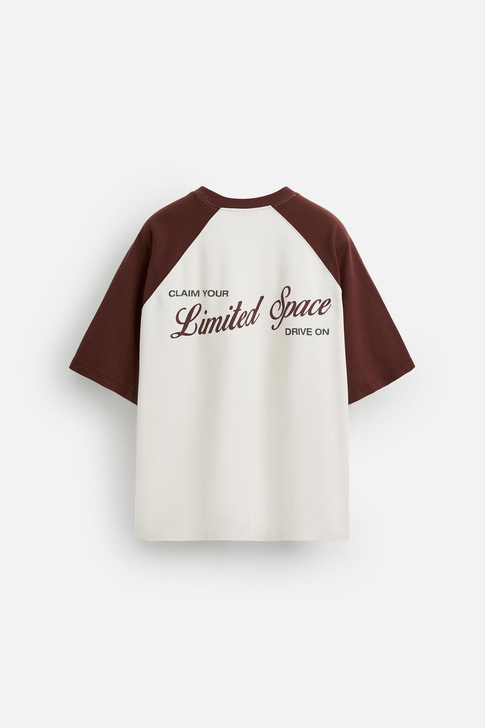 COLOR BLOCK TEXT T-SHIRT Product Image
