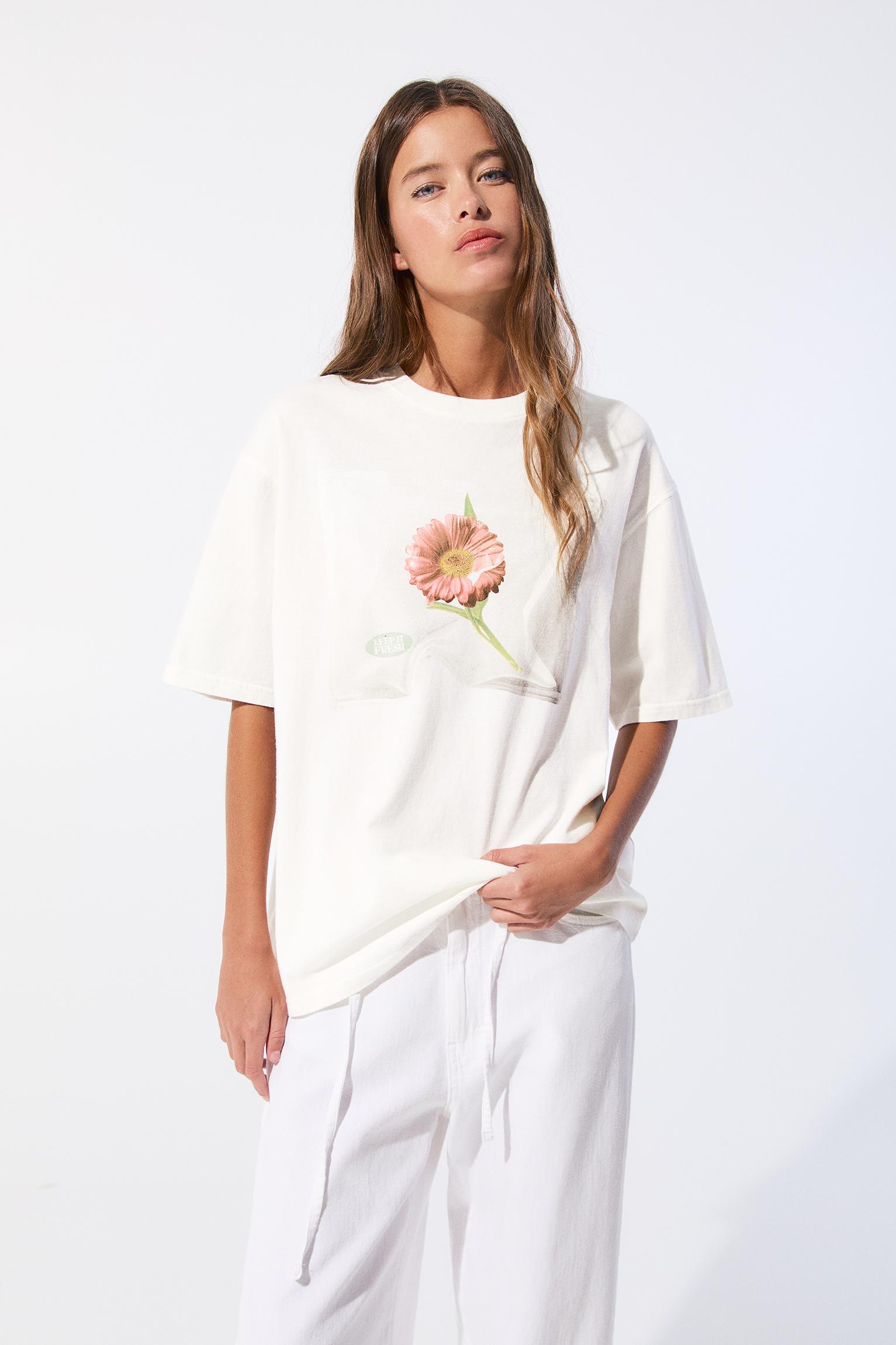 Floral T-shirt Product Image