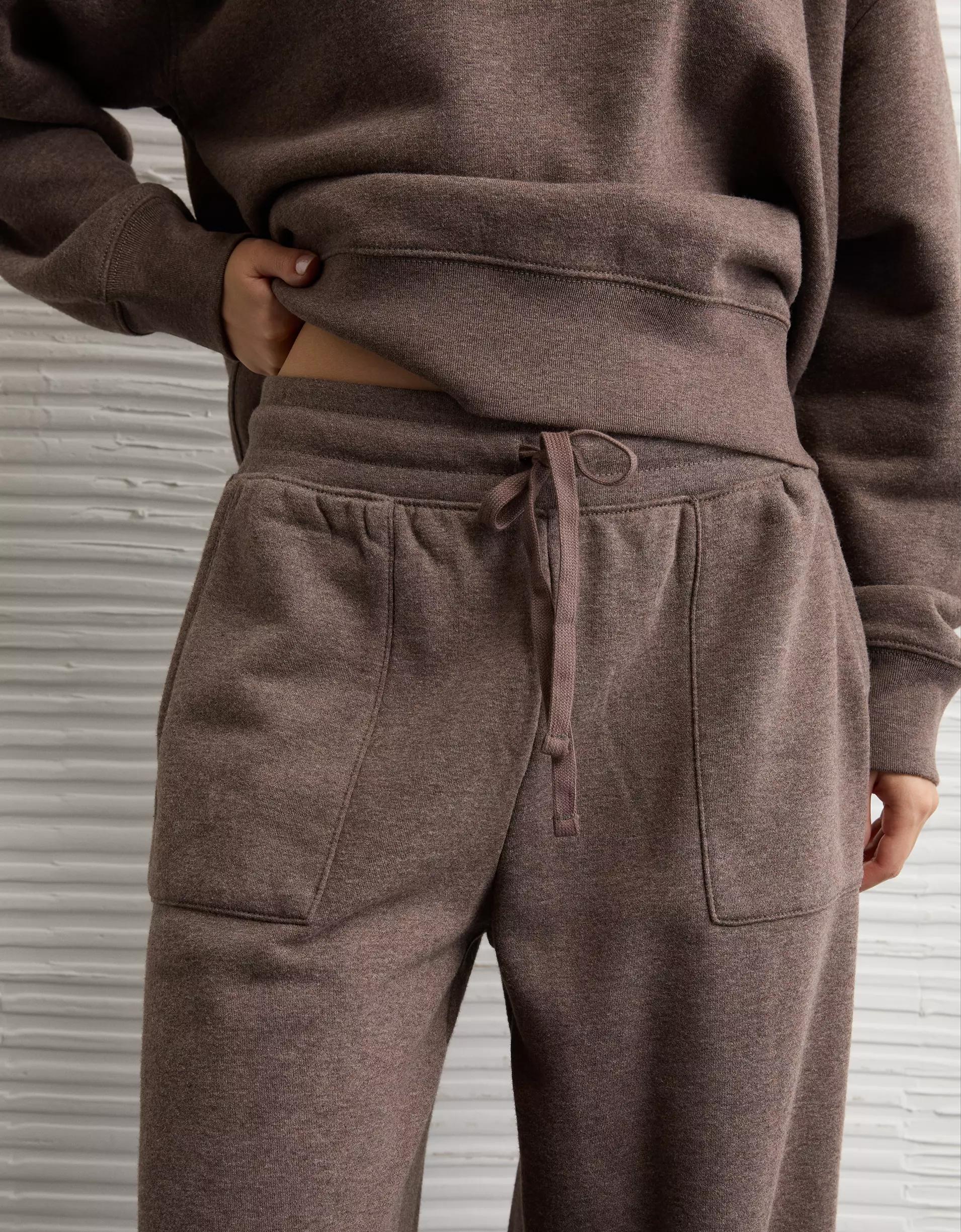 AE Everyday Luxe Wide-Leg Sweatpant Product Image