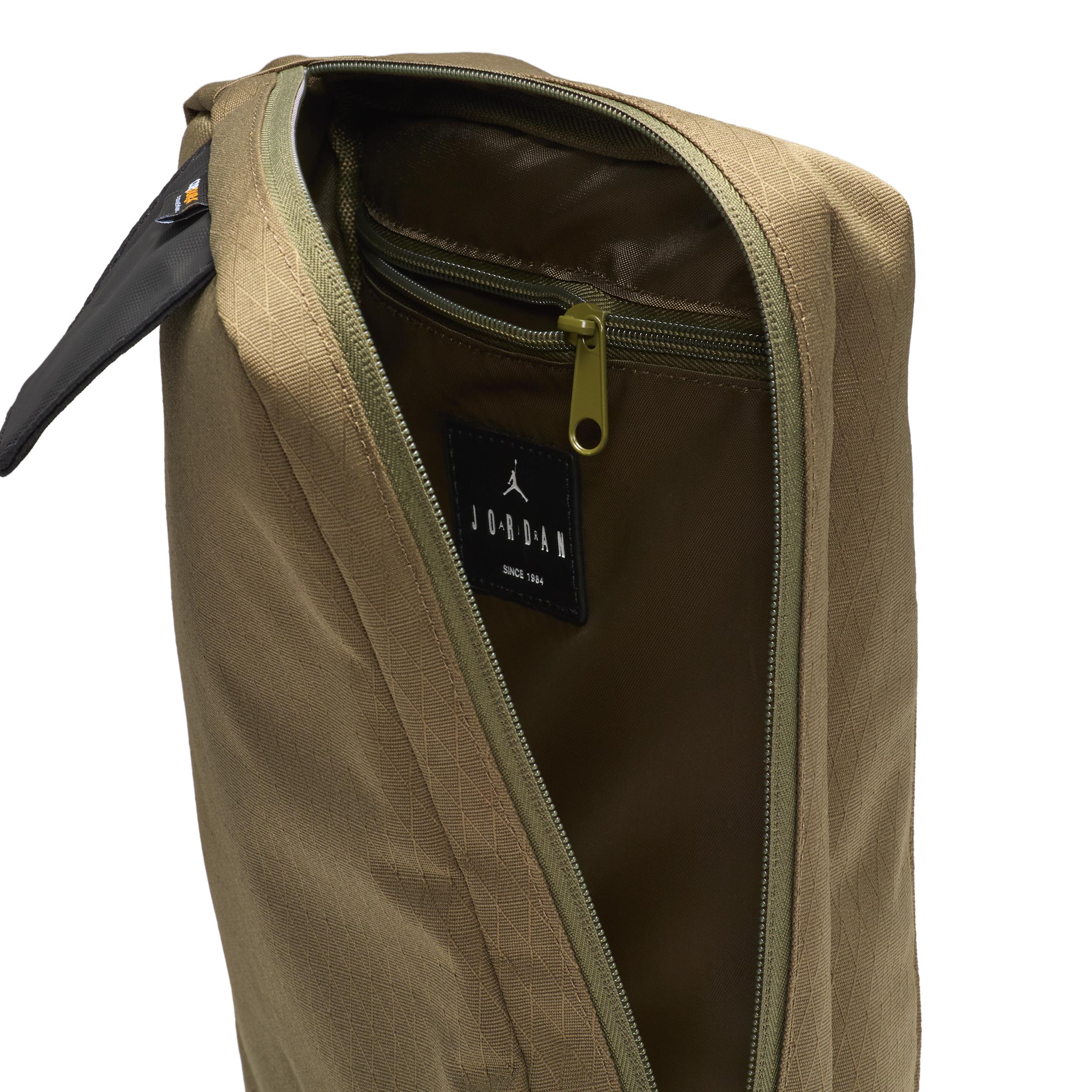 Mens Jordan Collectors Crossbody Bag (3L) | MA0957-R78 Product Image