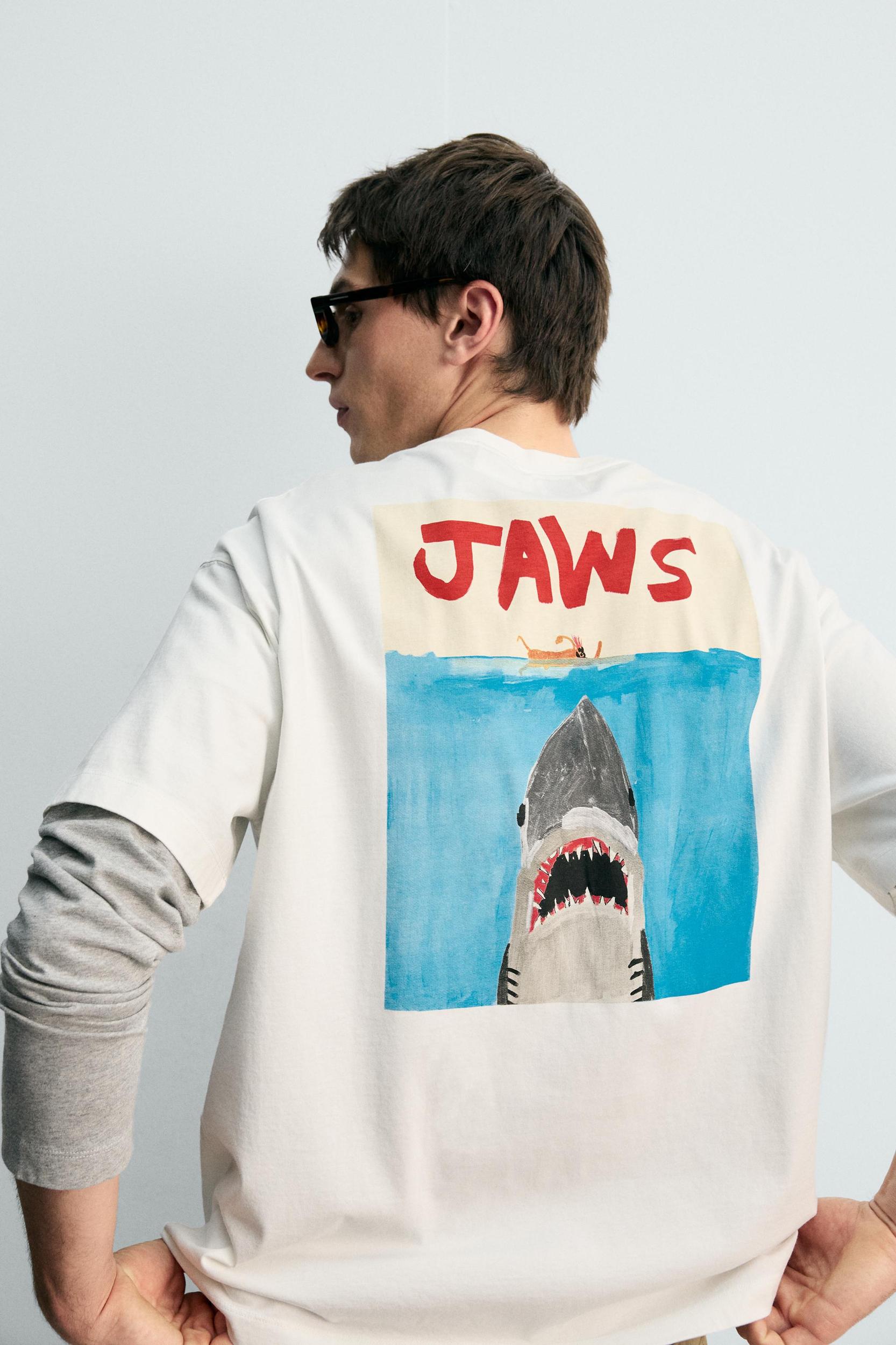JAWS© UCS LLC AND AMBLIN X DYLAN´S T-SHIRT CLUB X ZARA ILLUSTRATED T-SHIRT Product Image