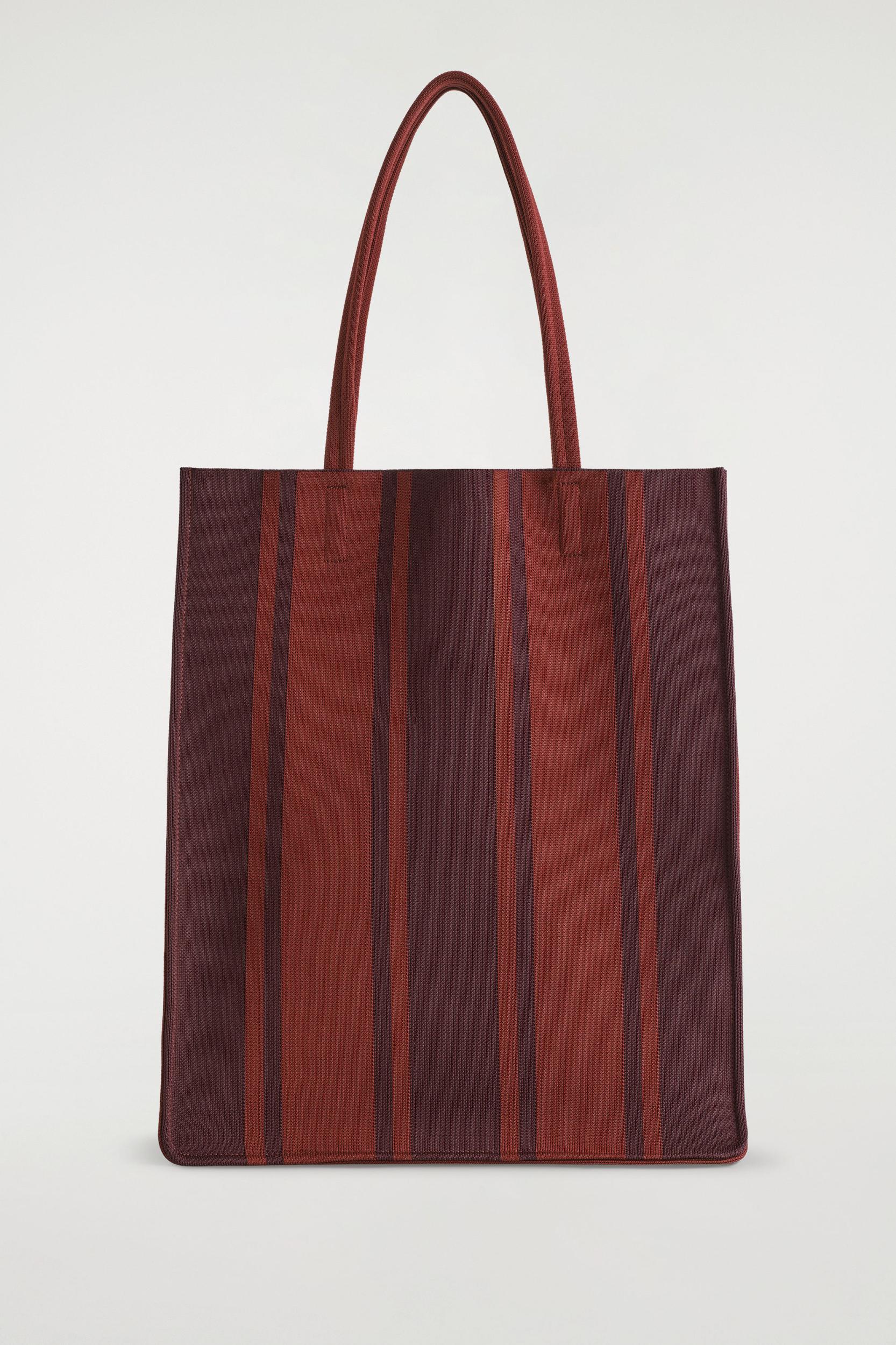 STRIPED TOTE BAG Product Image