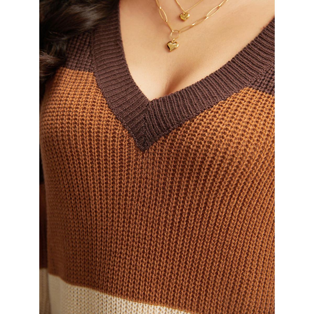 Plus Size Colorblock Patchwork Split Side Drop Shoulder Pullover Multicolor Women Casual Loose Long Sleeve V-neck Dailywear Pullovers BloomChic 22-24/3X Product Image