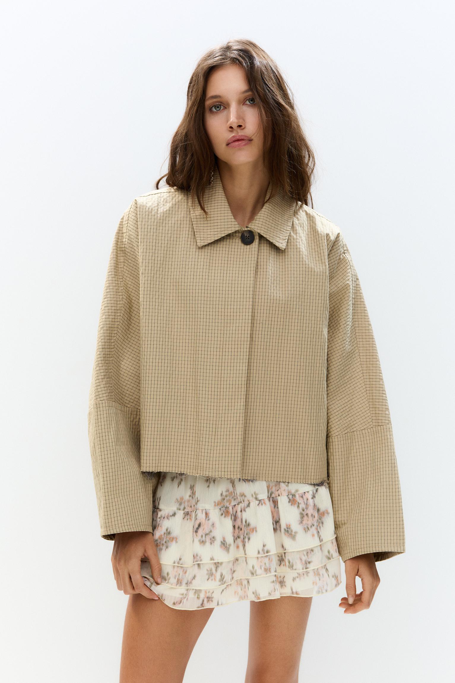 Cropped check trench coat Product Image