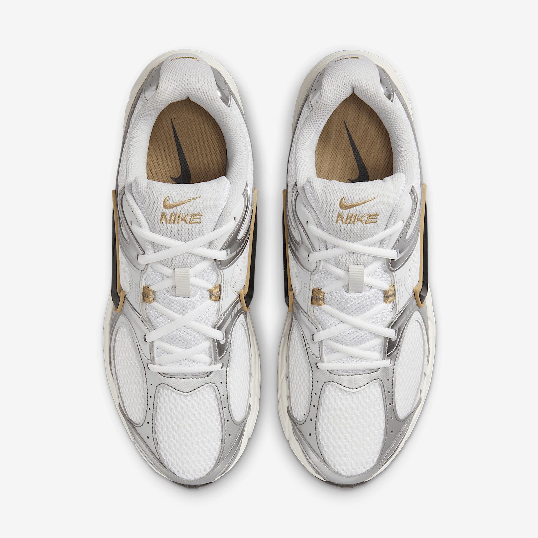 Nike Mens V5 RNR Shoes | HJ5228-104 Product Image