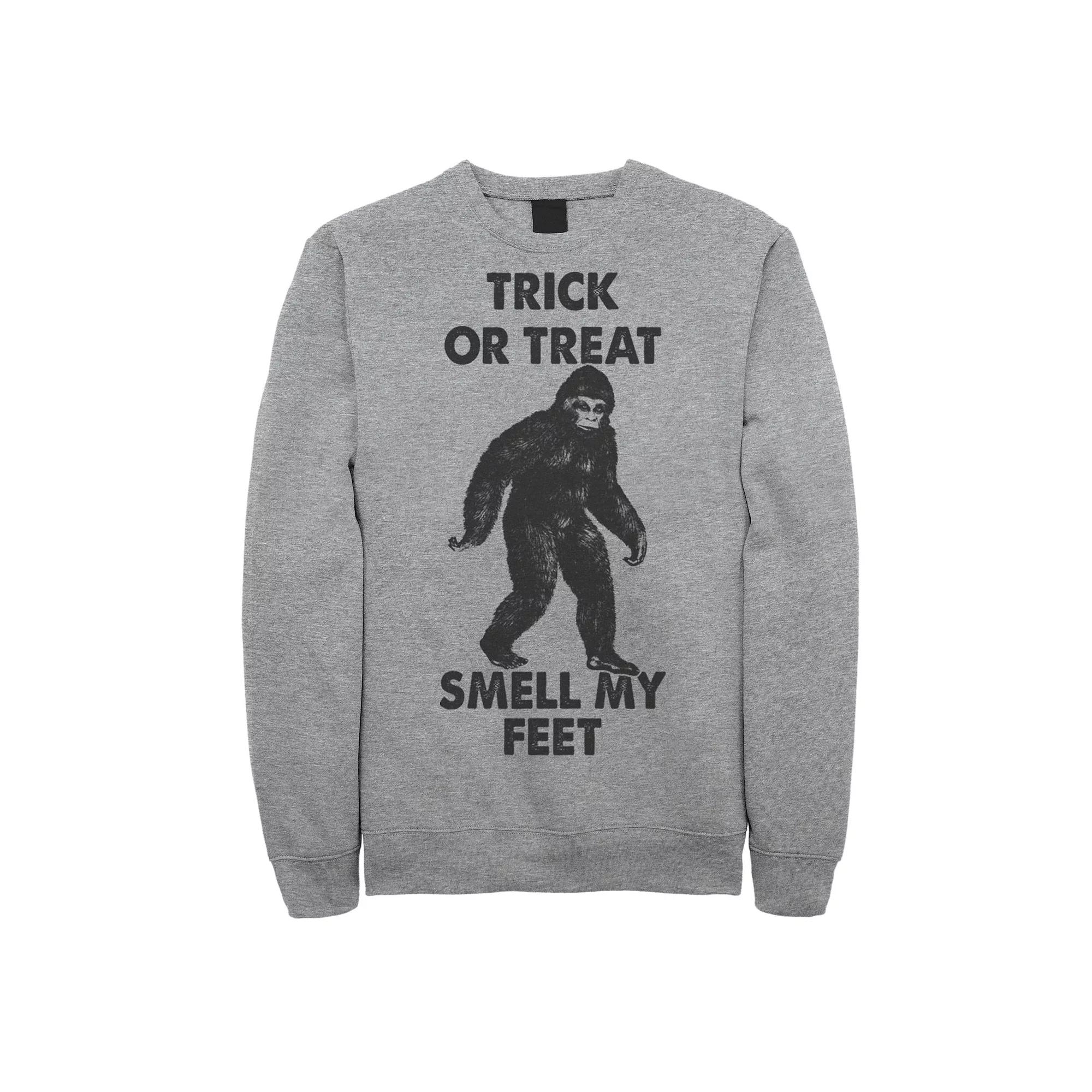 Men's Trick Or Treat Smell My Feet Bigfoot Halloween Fleece,  Product Image
