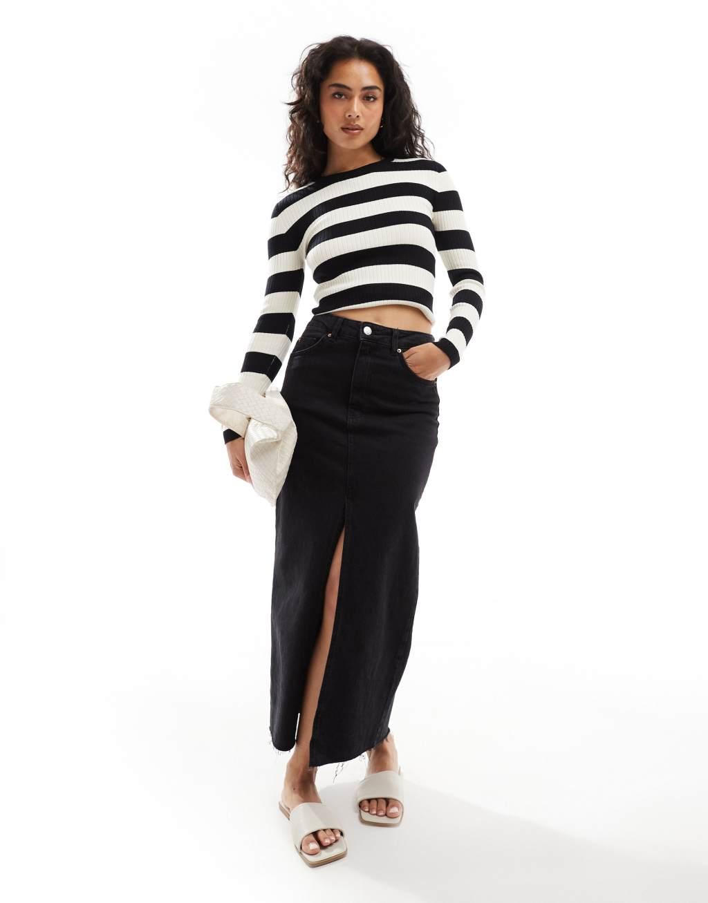 JDY round neck striped sweater in black and white Product Image