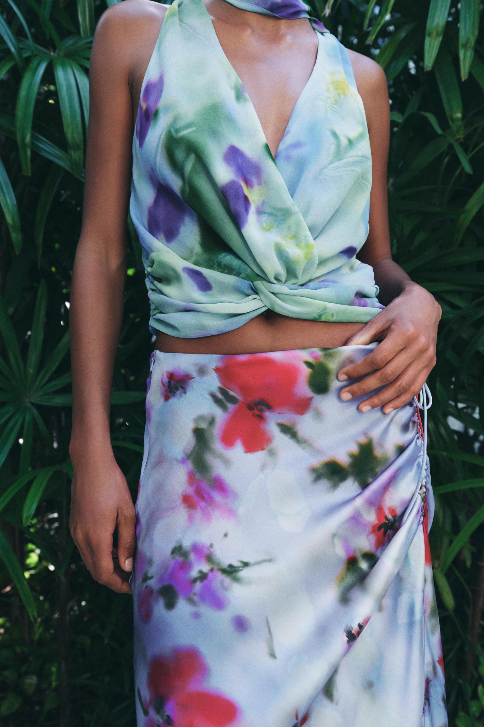 PRINTED TIE TOP Product Image