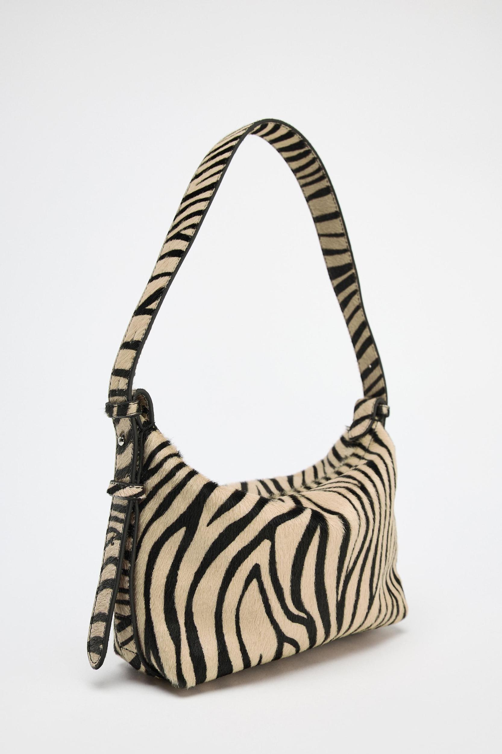 ANIMAL PRINT LEATHER AND HAIR SHOULDER BAG Product Image