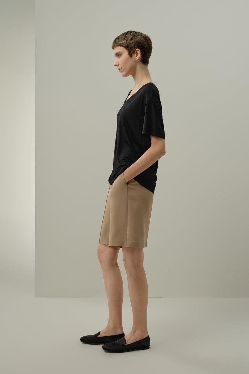 Silk Breeze Jersey Basic V-neck T-shirt Product Image