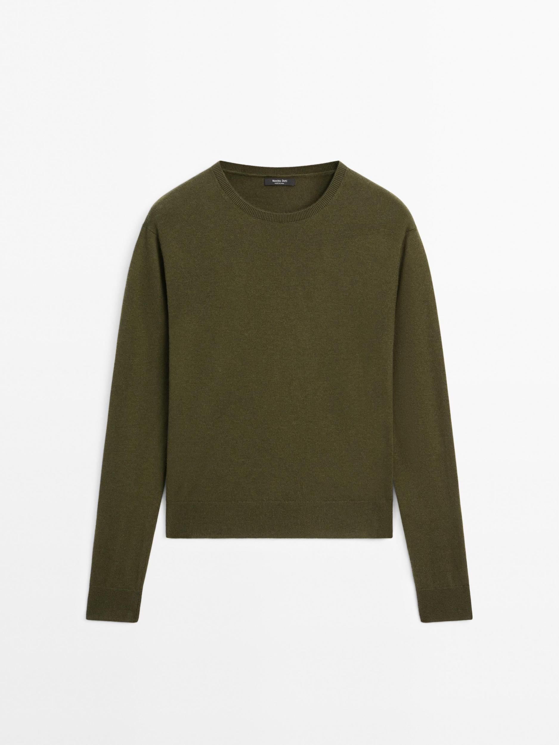 Wool blend knit sweater with crew neck Product Image