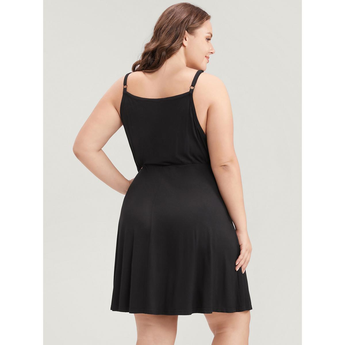 Plus Size Solid Contrast Lace Trim Cami Night Dress Women Black Elegant Plain Spaghetti Strap Loungewear BloomChic 10/M Product Image