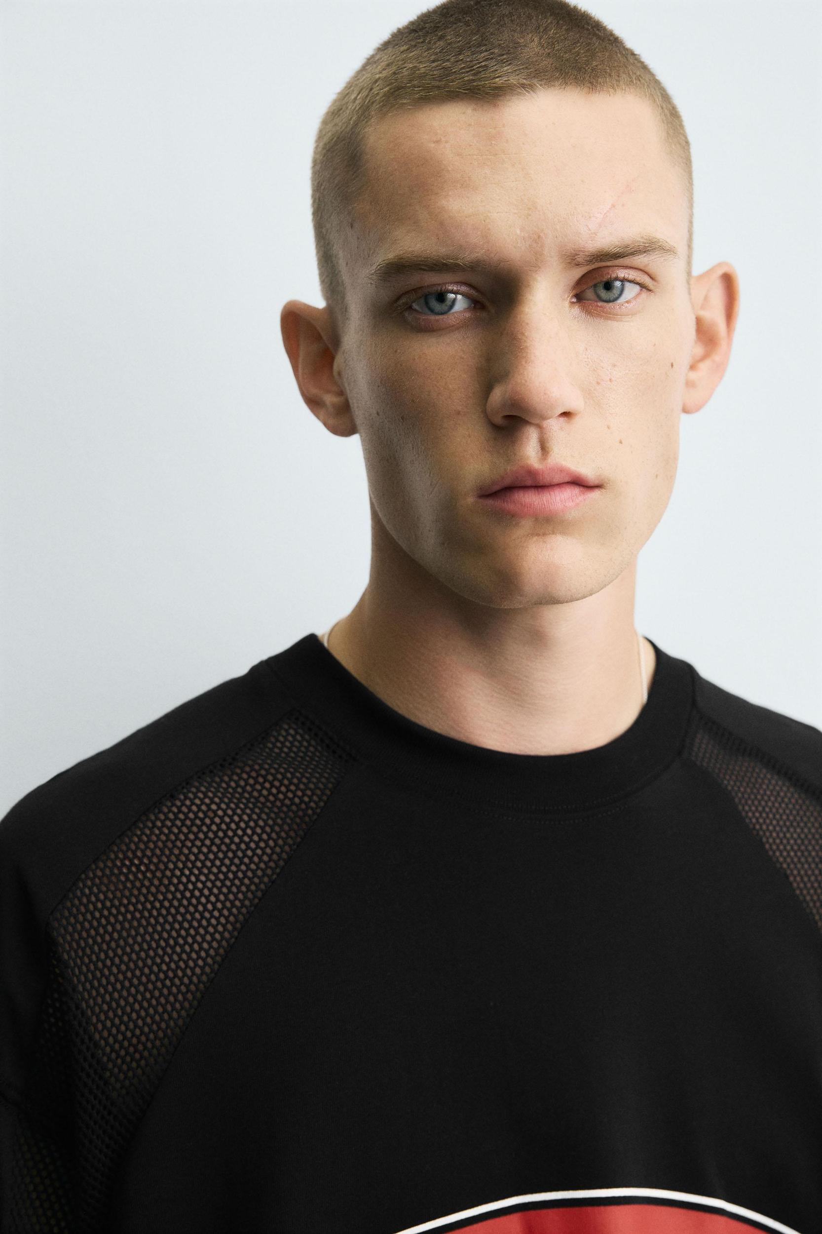 COMBINATION GRAPHIC T-SHIRT Product Image