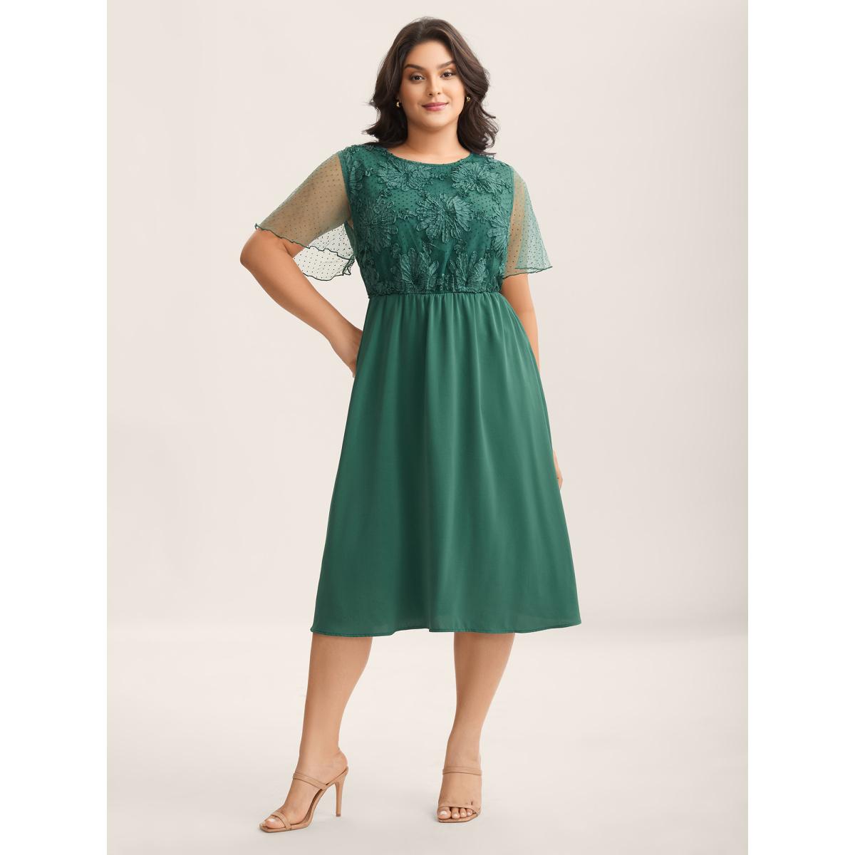 Plus Size Floral Textured Sheer Pockets Midi Dress Emerald Women Round Neck Short sleeve Curvy BloomChic 10/M Product Image