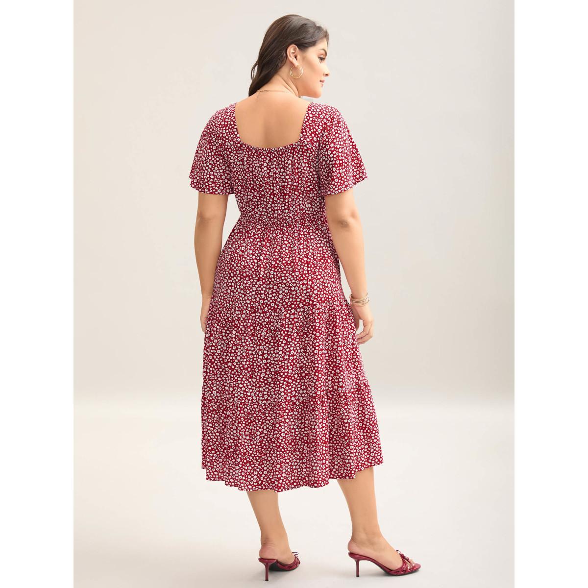 Plus Size Ditsy Floral Sweetheart Drawstring Pocket Tiered Dress Burgundy Women Timeless Non V-neck Short sleeve Curvy Midi Dress BloomChic 14-16/1X Product Image
