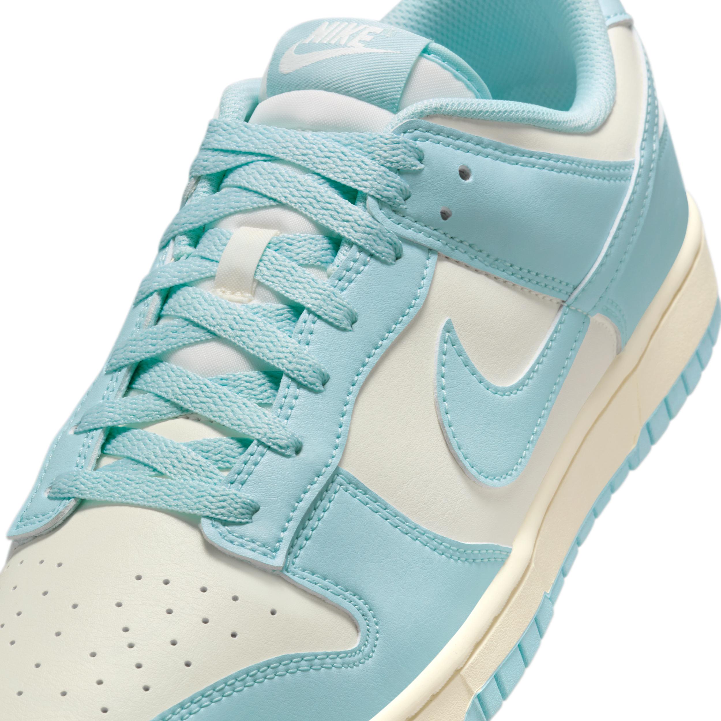Nike Men's Dunk Low Retro Shoes Product Image