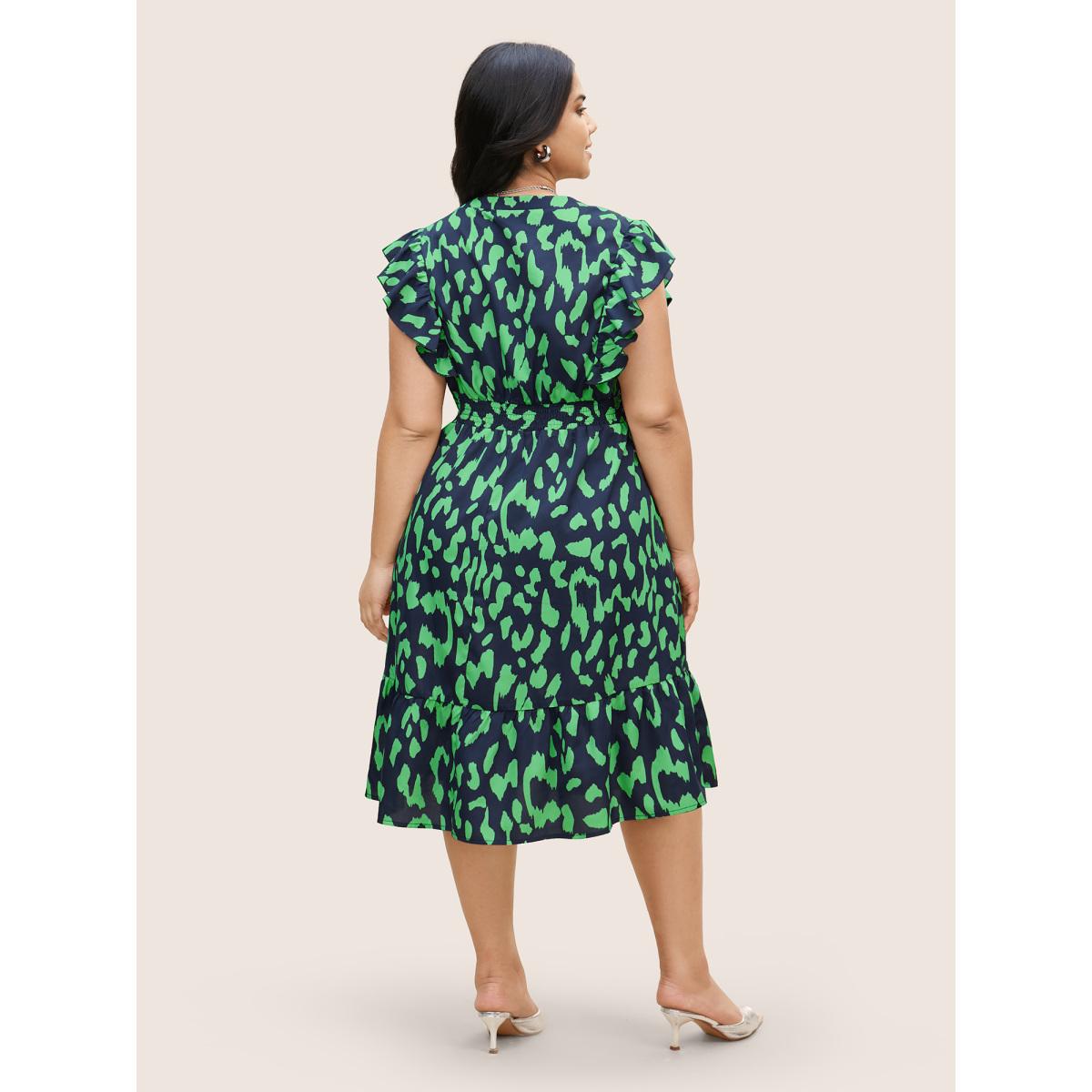 Plus Size Notched Leopard Print Cap Sleeve Ruffles Dress Truegreen Women At the Office Notched collar Cap Sleeve Curvy BloomChic 12/L Product Image