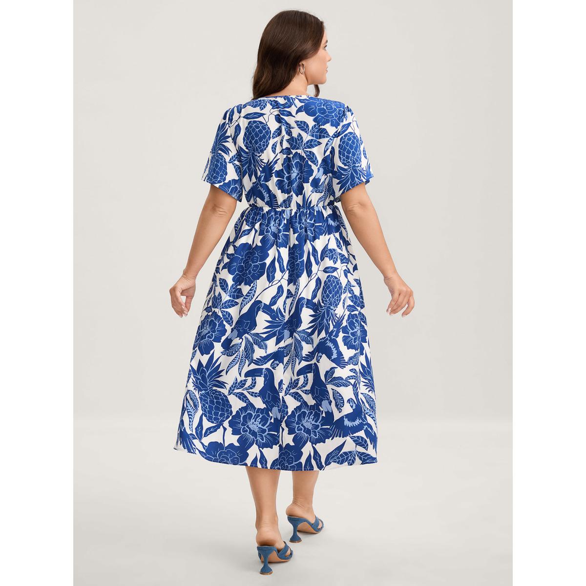 Plus Size Large Floral Print Pockets Midi Dress DarkBlue Women Heart neckline Short sleeve Curvy BloomChic 22-24/3X Product Image