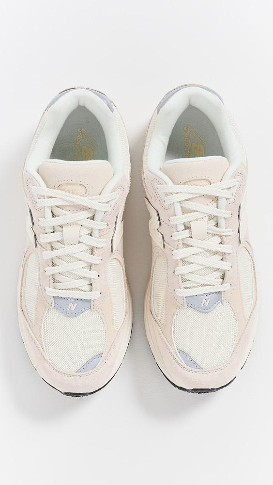 New Balance 2002R Unisex Sneakers Product Image