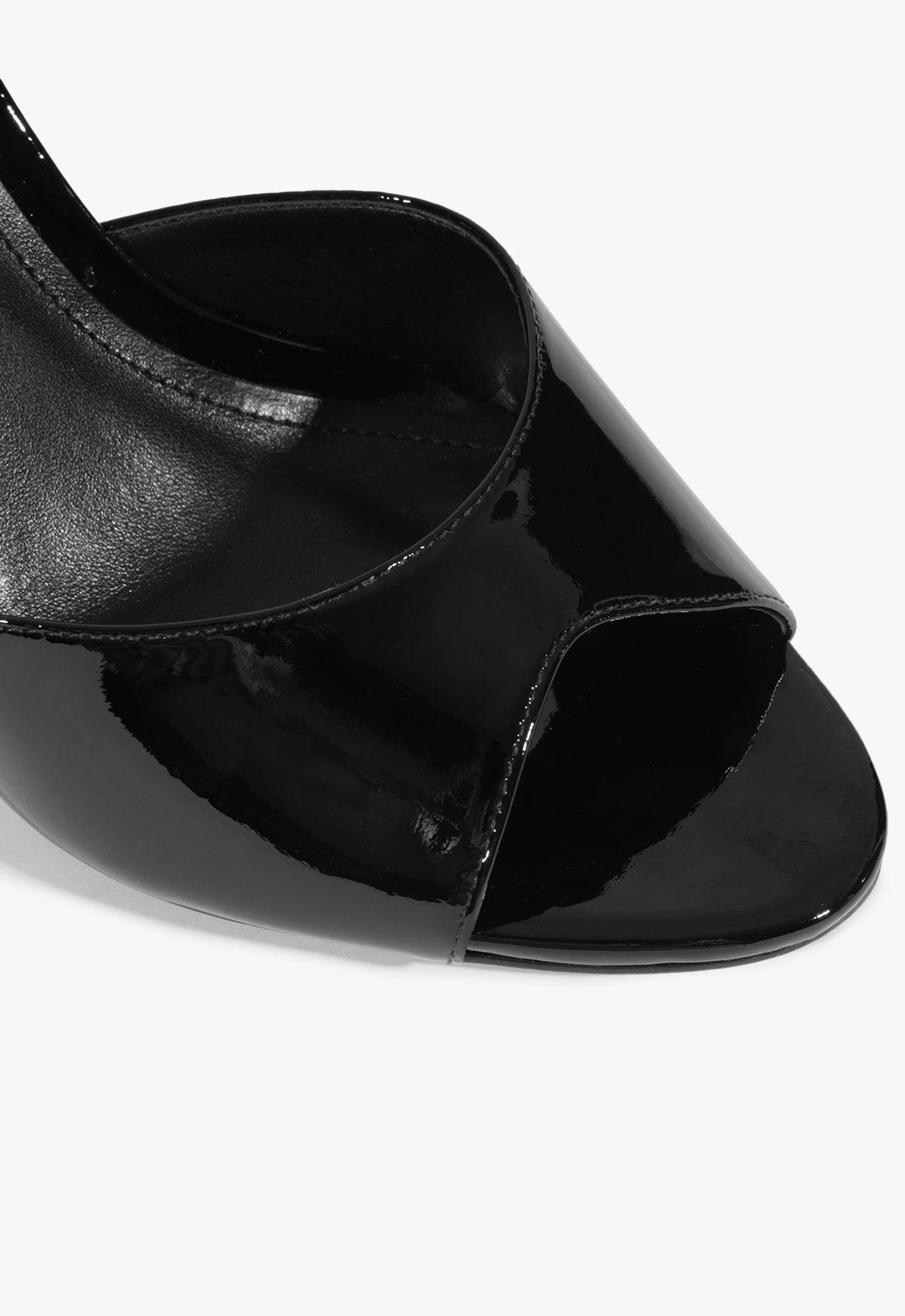 Cloe Sandal Product Image