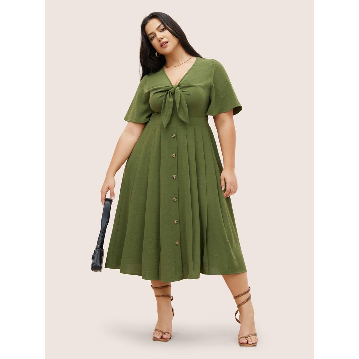 Plus Size Plain Tie Knot Button Detail Shirred Dress ArmyGreen Women At the Office Tie knot V-neck Short sleeve Curvy Midi Dress BloomChic 18-20/2X Product Image