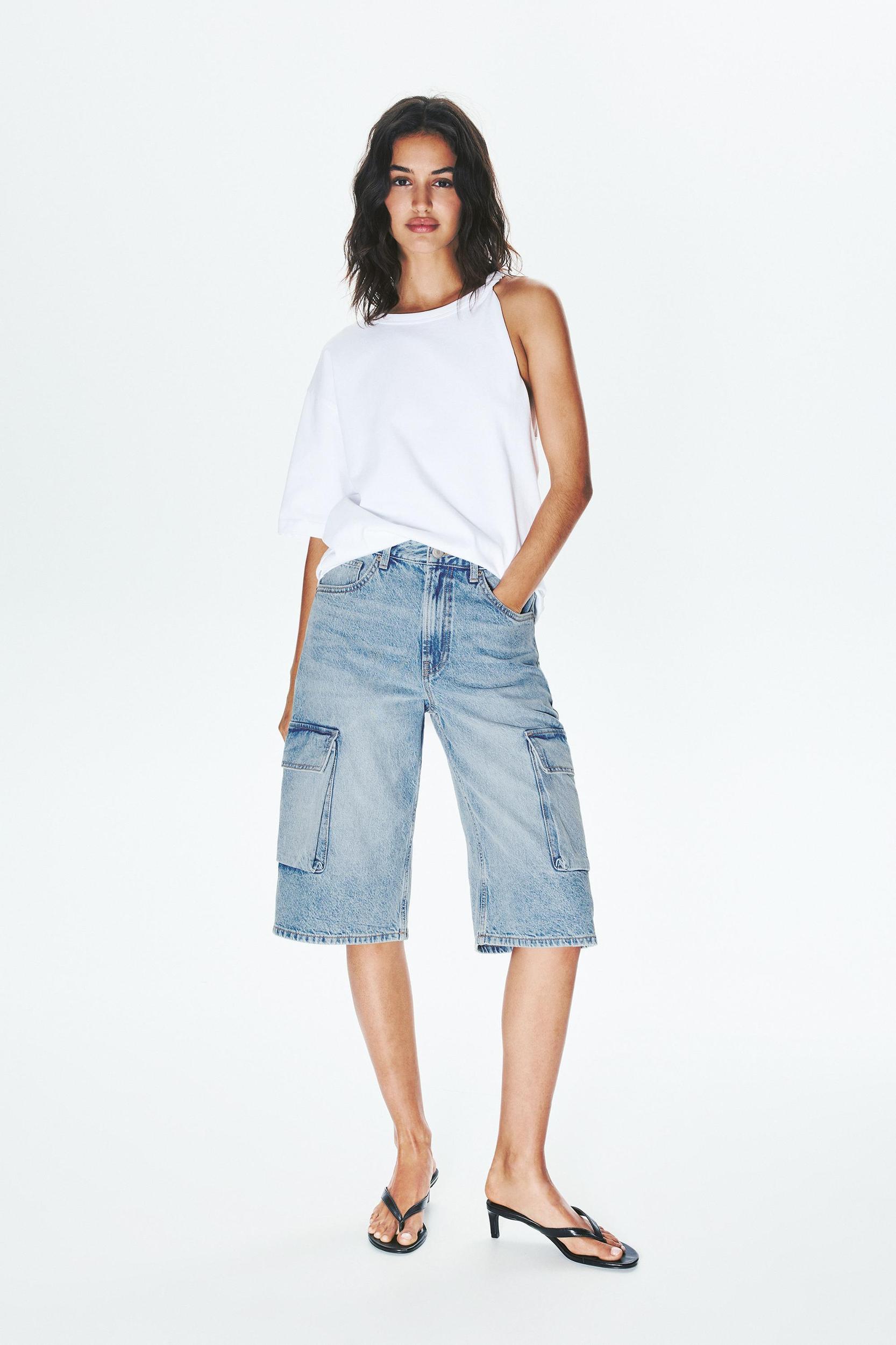 Denim cargo Bermuda shorts Product Image