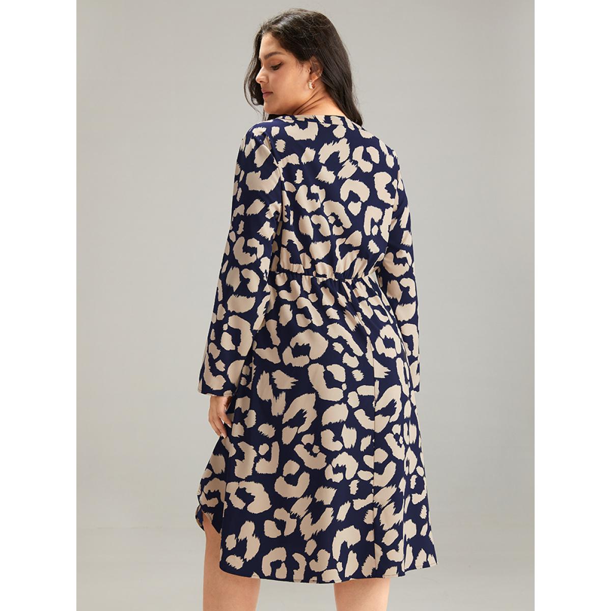Plus Size Geometric Pocket Elastic Waist Arc Hem Dress Indigo Women At the Office Printed Notched collar Long Sleeve Curvy Knee Dress BloomChic 14-16/1X Product Image