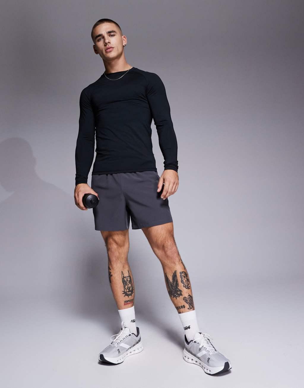 4505 Icon training long sleeve muscle fit base layer in black  Product Image