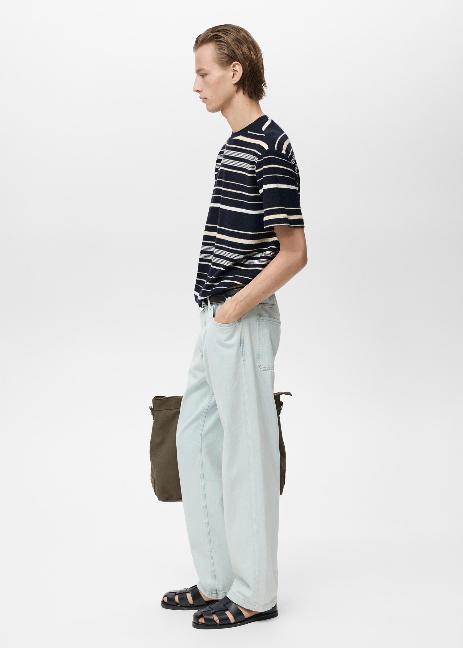 100% cotton regular-fit striped t-shirt - Men | MANGO USA Product Image