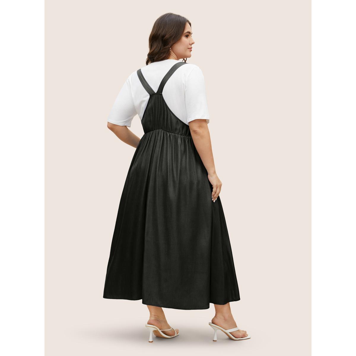 Plus Size Denim Effect Prin Gathered Patched Pocket Dress Black Women Casual Non Sleeveless Curvy BloomChic 28/5X Product Image