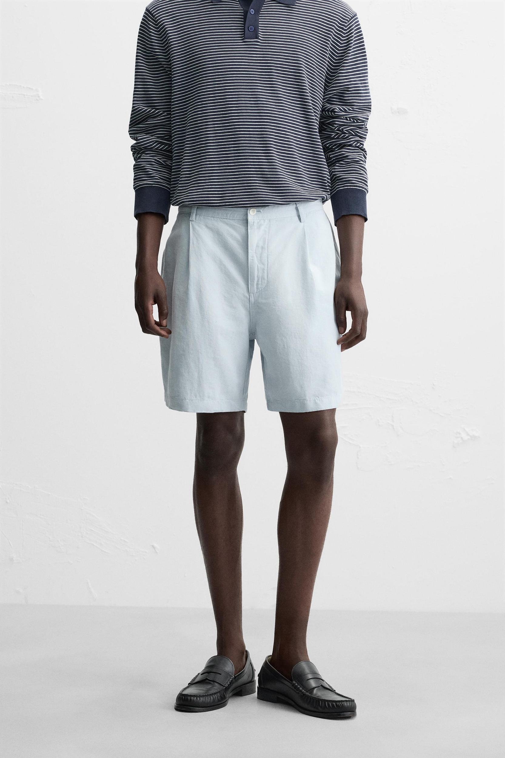 WASHED PLEATED SHORTS Product Image