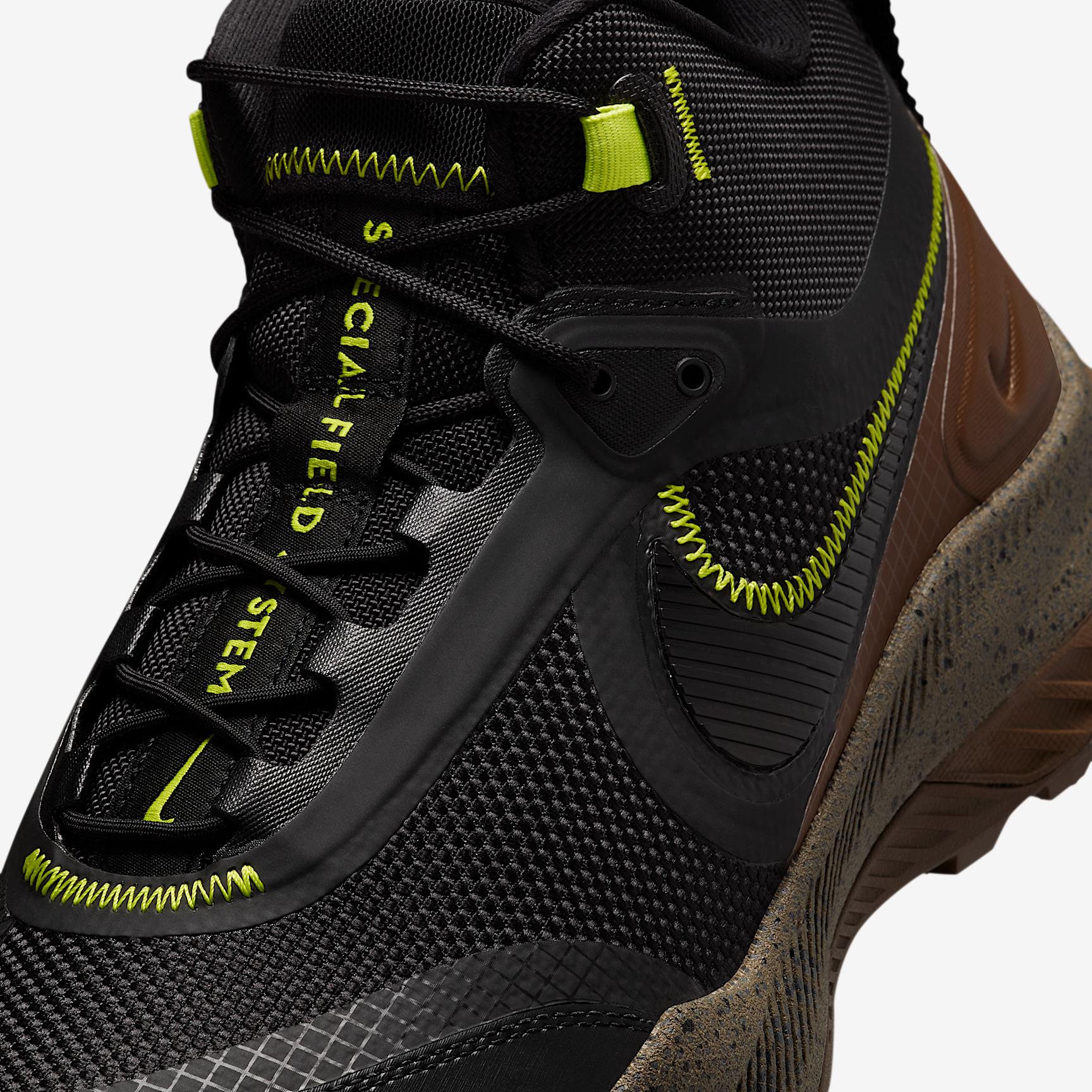 Nike Men's React SFB Carbon Menâs Elite Outdoor Shoes Product Image