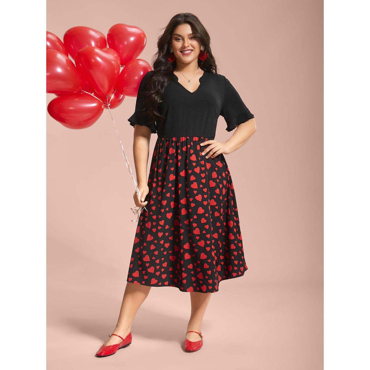 Plus Size Contrast Heart Pattern Notched Collar Dress Black Women Elegant Patchwork Notched collar Short sleeve Curvy BloomChic 12/L Product Image