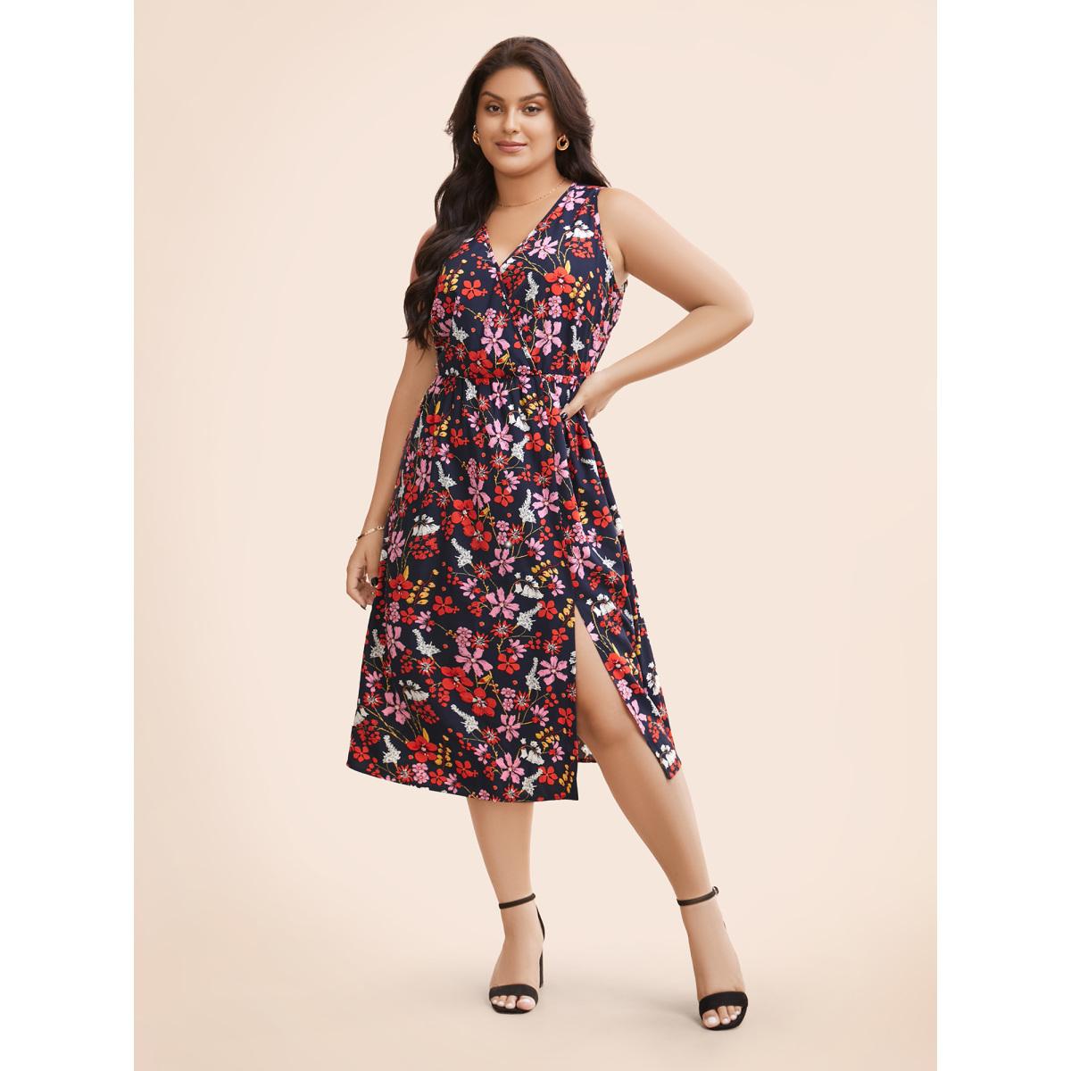 Plus Size Floral Print Split Hem Sleeveless Dress DarkBlue Women Elegant Slit Overlap Collar Sleeveless Curvy BloomChic 28/5X Product Image