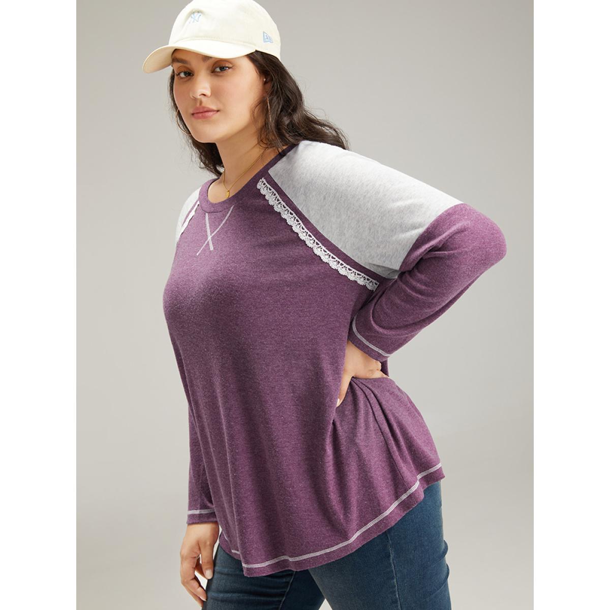 Plus Size Two Tone Lace Trim Stitch Raglan Sleeve T-shirt Mauve Women Casual Contrast Plain Round Neck Dailywear T-shirts BloomChic 12/L Product Image
