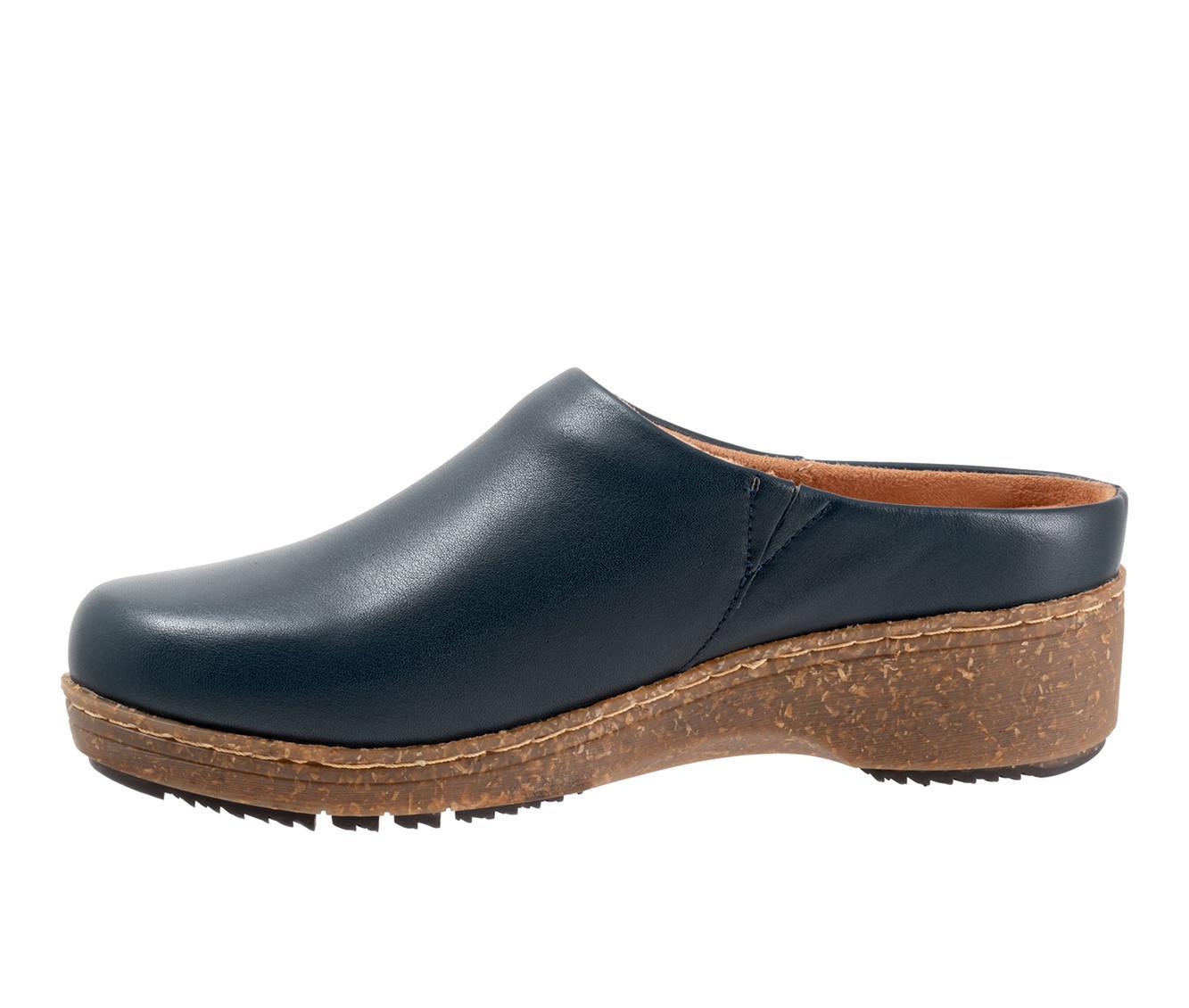 Women's Softwalk Arvada Clogs Product Image