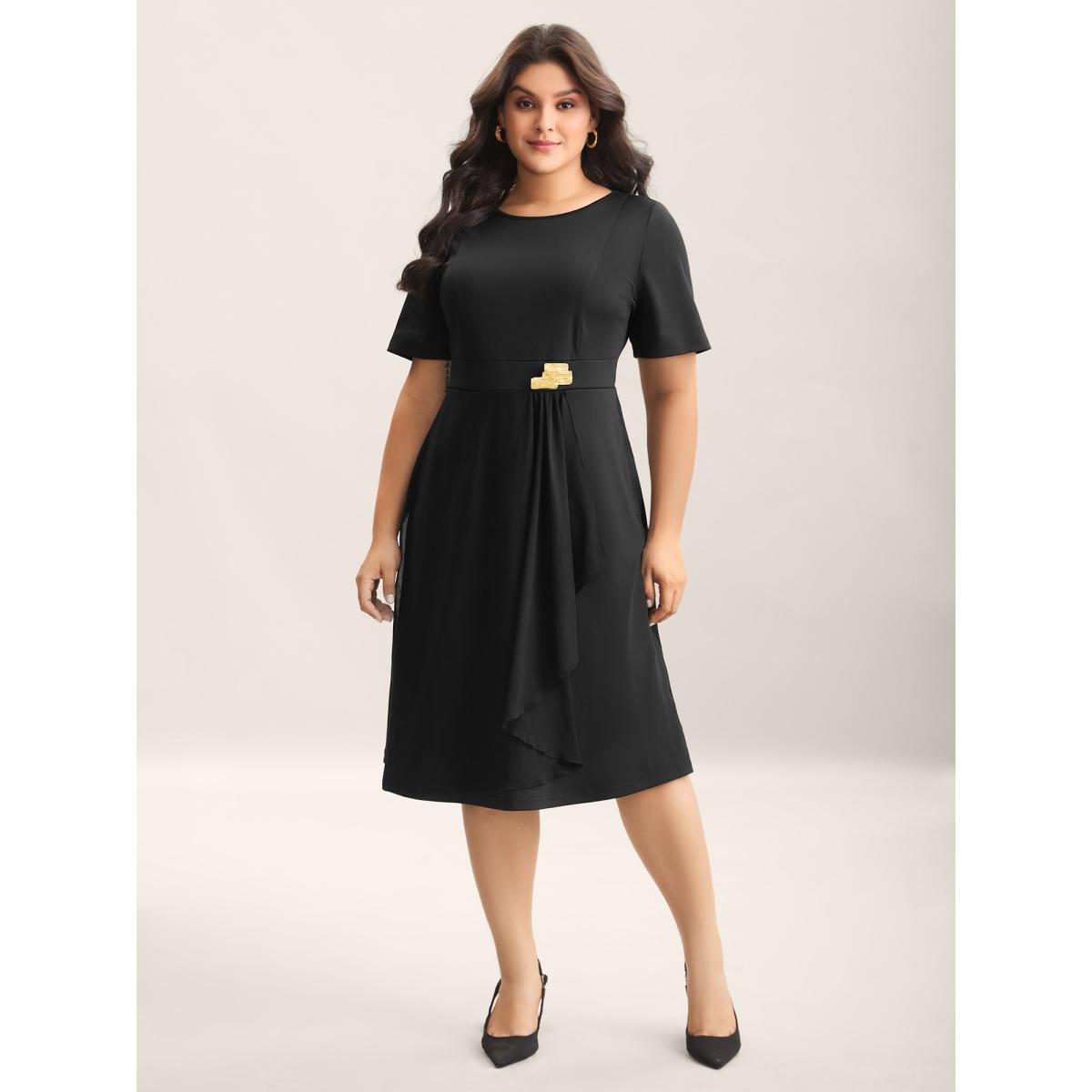 Plus Size Waist-Cinched Spliced Seamed Midi Dress Black Women Round Neck Short sleeve Curvy BloomChic 26/4X Product Image
