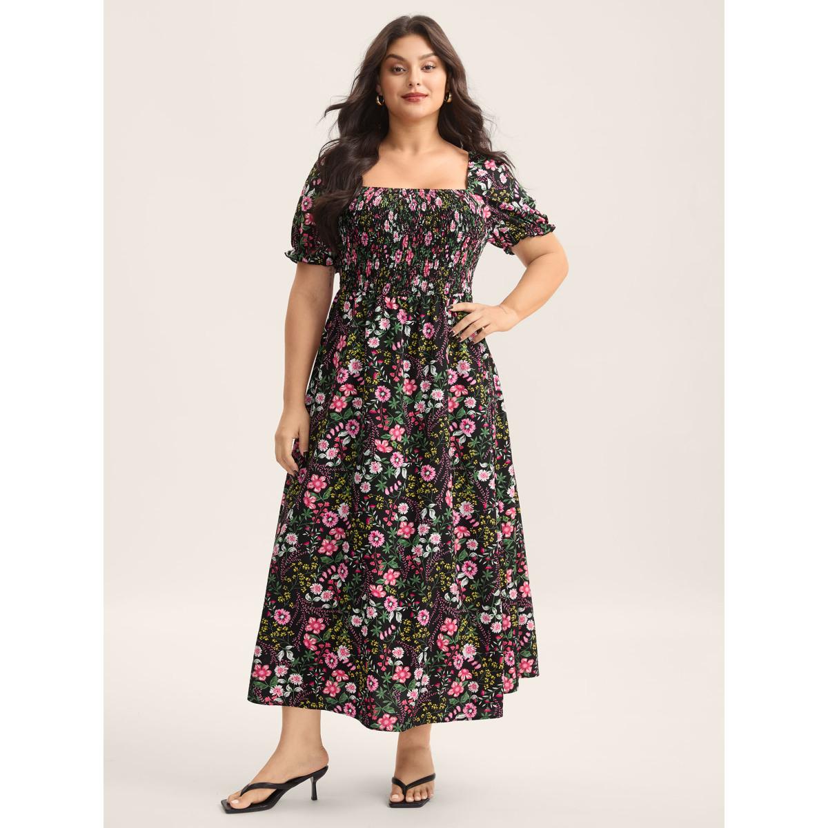 Plus Size Shirred Floral Print Pockets Maxi Dress Black Women Timeless Square Neck Short sleeve Curvy BloomChic 30/6X Product Image