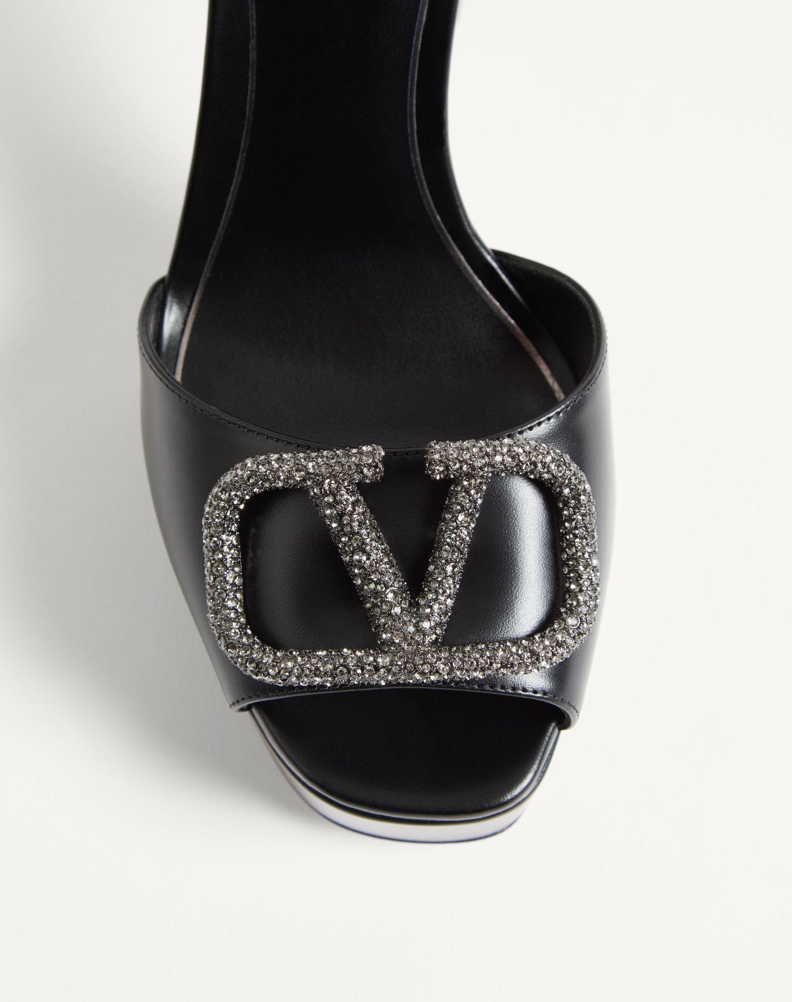 SANDAL WITH VLOGO SIGNATURE PLATFORM IN CALFSKIN 115MM Product Image