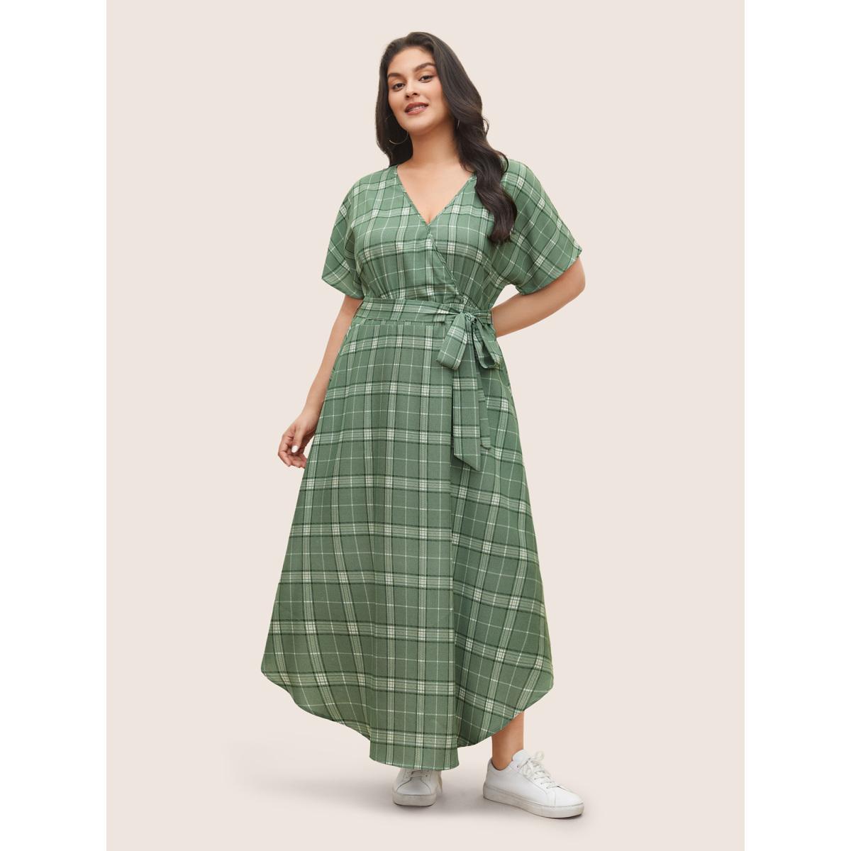 Plus Size Plaid Surplice Neck Pocket Curved Hem Dress Green Women Casual Non Overlap Collar Short sleeve Curvy Midi Dress BloomChic 26/4X Product Image