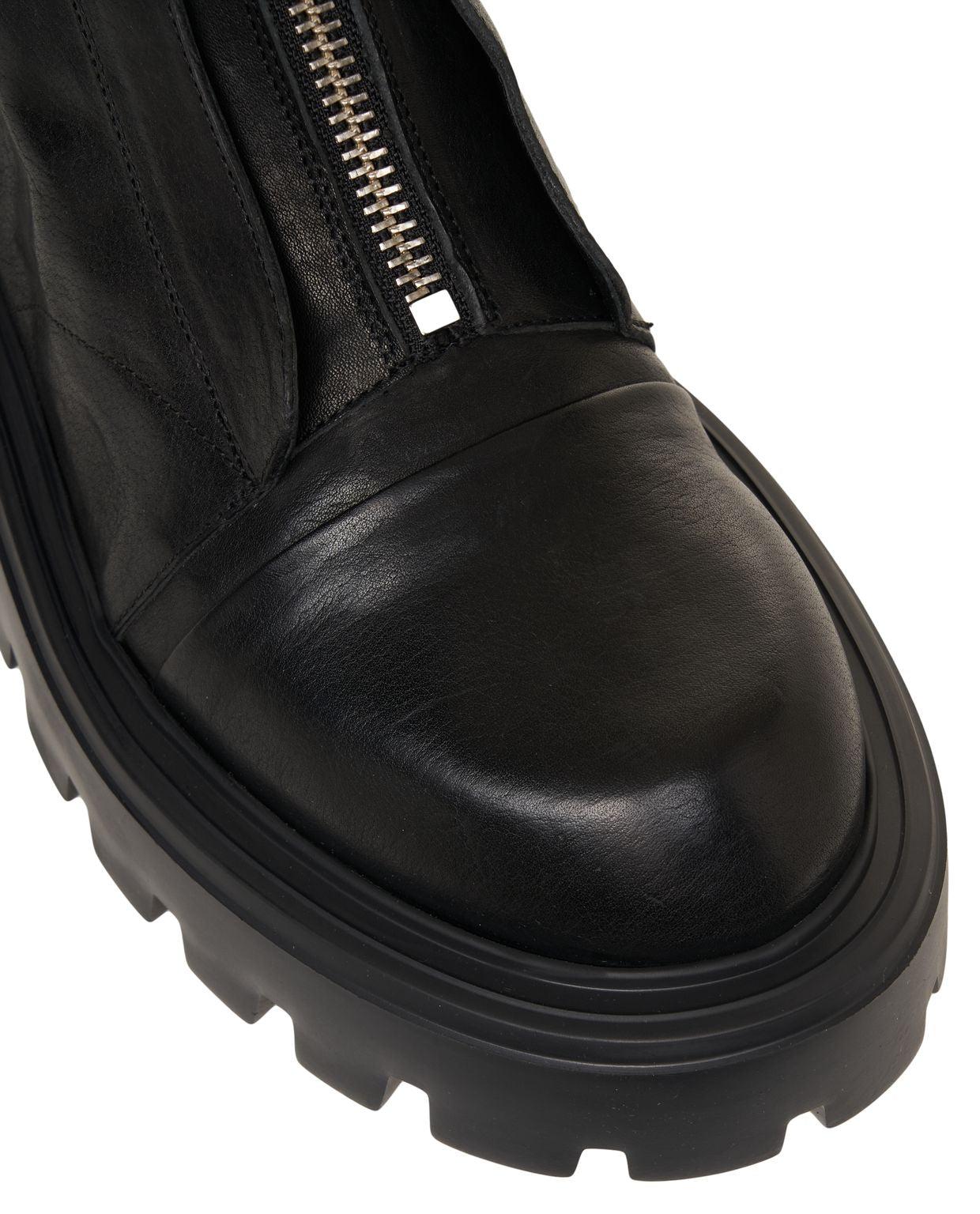 Leather boots Product Image
