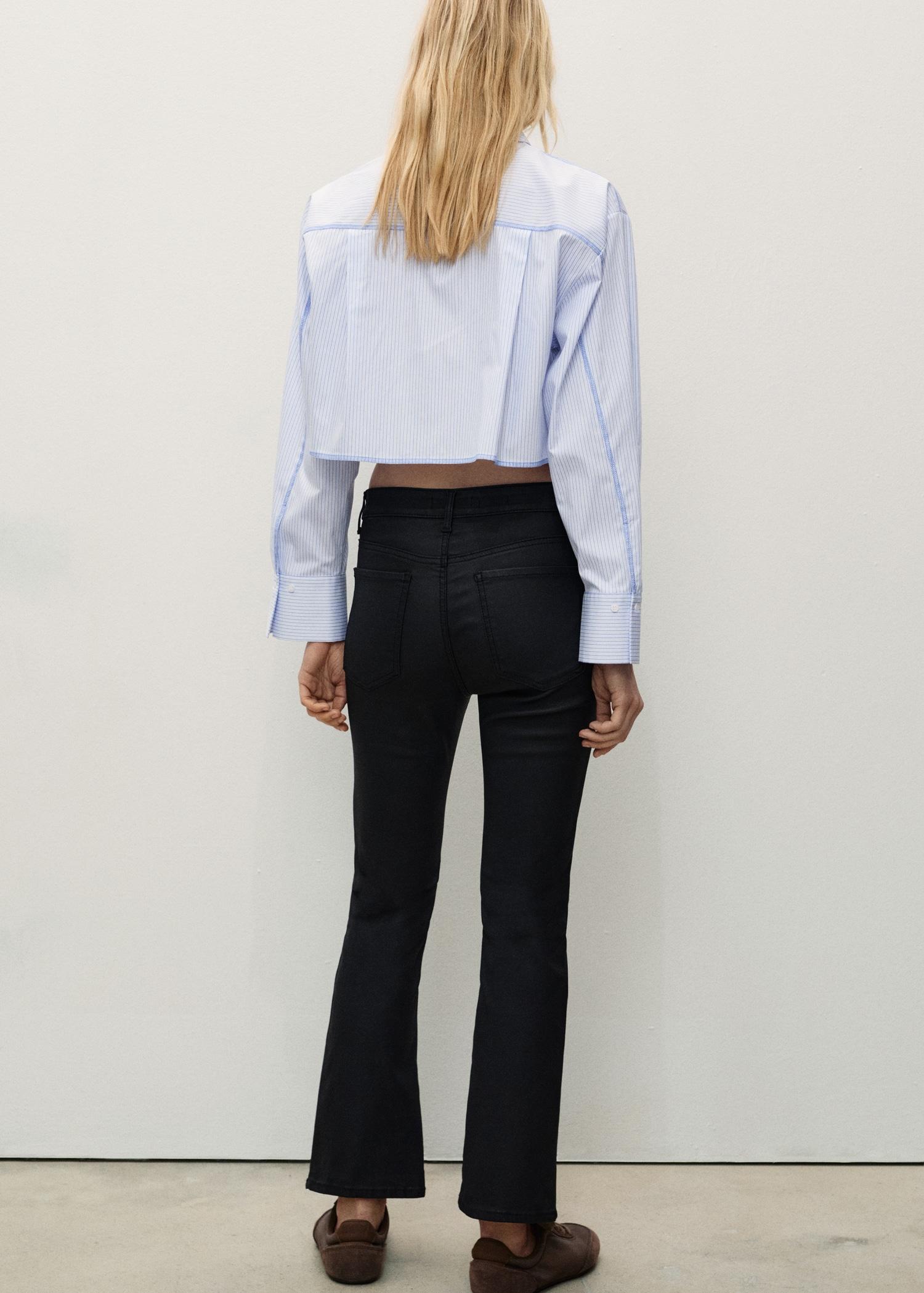 Sienna waxed flared cropped jeans - Women | MANGO USA Product Image